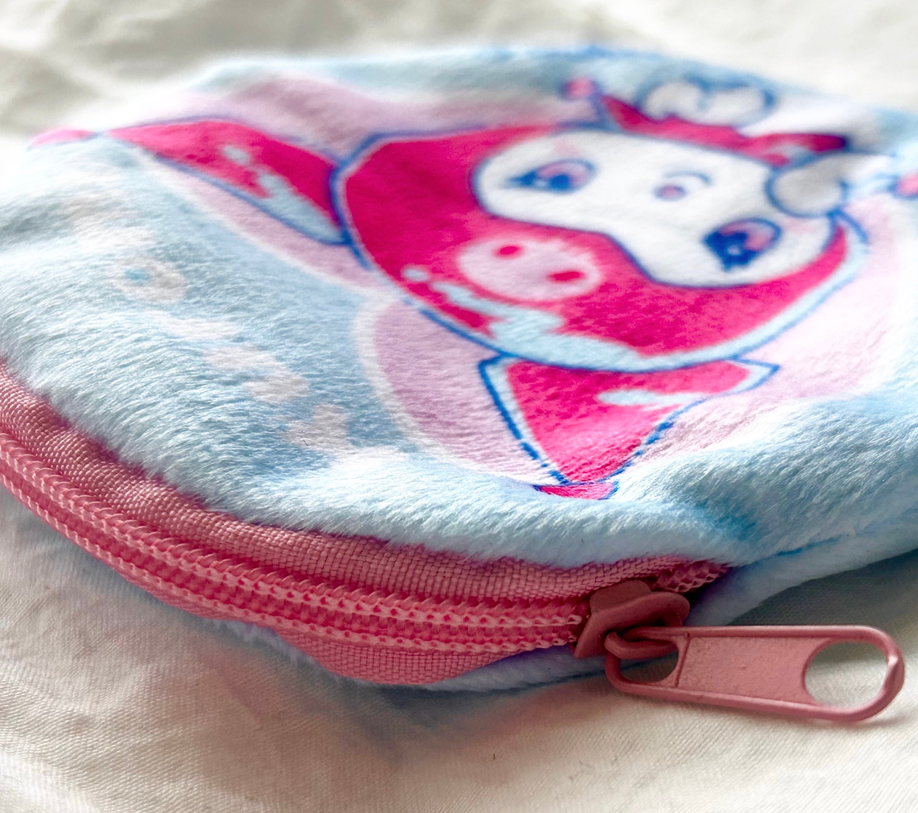 セリア　ユニコーン　ポーチ　新品未使用　ですが角部分に微かな汚れ セリア ユニコーン ポーチ 新品未使用 ですが角部分に微かな汚れ