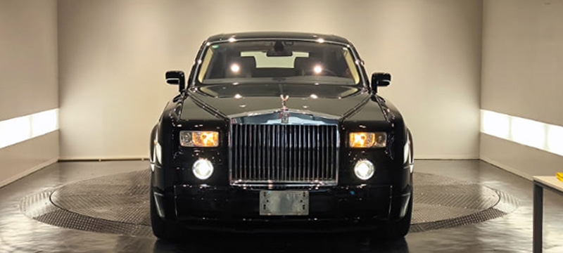 ロールスロイス　オブジェ　車体識別番号有　値段交渉受け付けます！ タバコのコゲ跡も……。「志村けんが愛したロールス・ロイス」を中古車