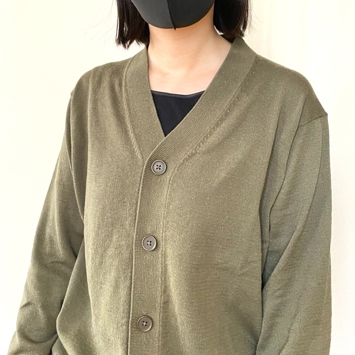 ユニクロ】こういうのが一番使える!新作の『ゆったり ユニクロ】こういうのが一番使える!新作の『ゆったり