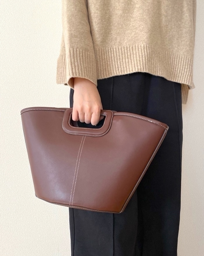 ZARAの「高級感たっぷりバッグ」が収納力バツグンでめっちゃ