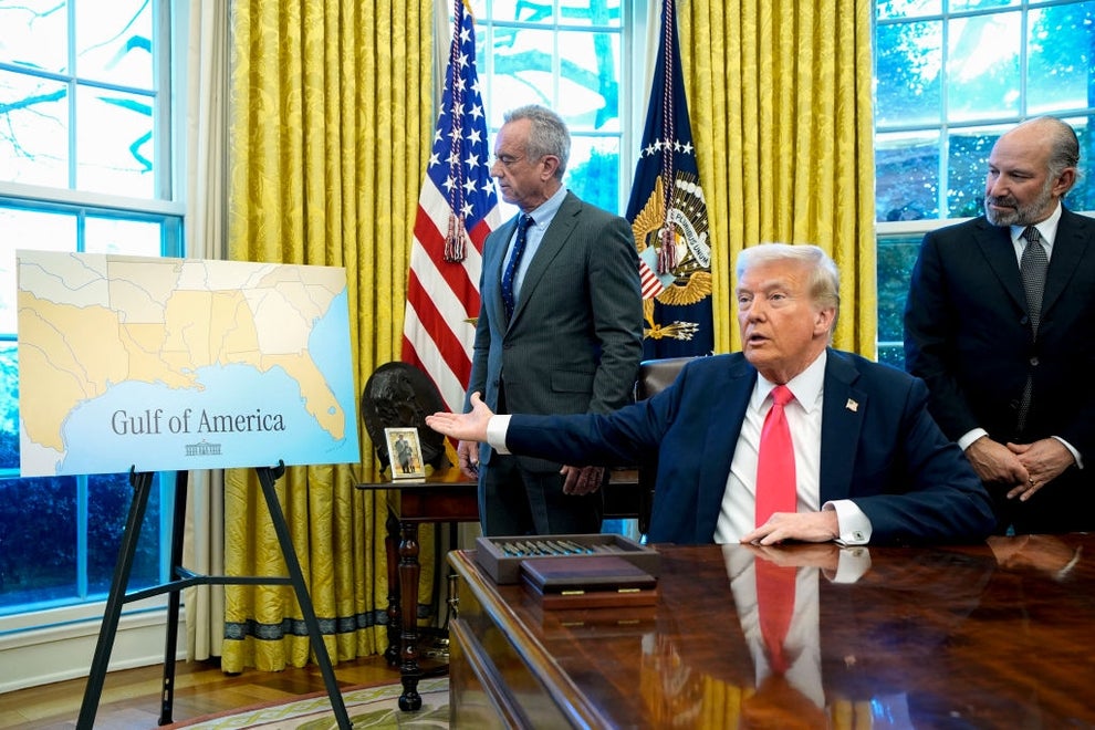 Here's What Donald Trump's Diet Coke Button In The Oval Office Looks Like