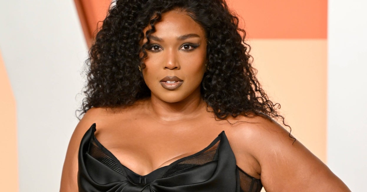 Lizzo menanggapi reaksi tentang musik dan penurunan berat badannya