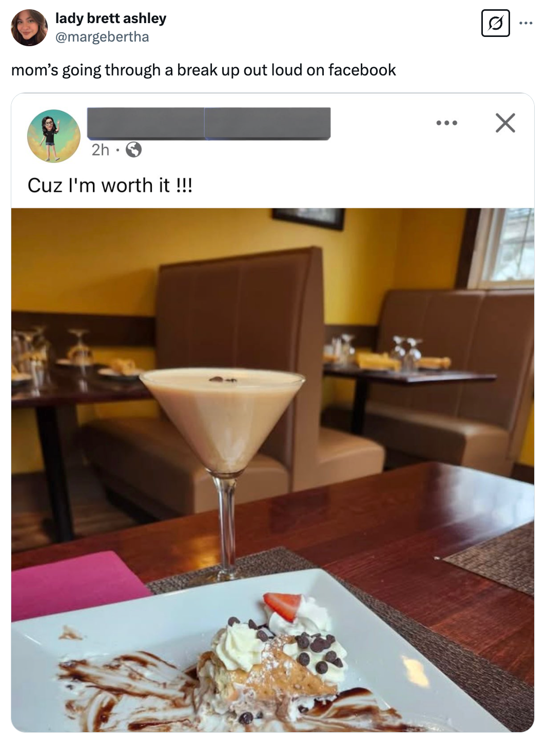 Sosiale medier innlegg av en drink og dessert med pisket krem ​​og sjokoladeflis, bildetekst & quot; cuz i ' m verdt det! & Quot; I en restaurantinnstilling