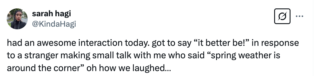 Tweet som forteller om et humoristisk samspill om vårvær med en fremmed