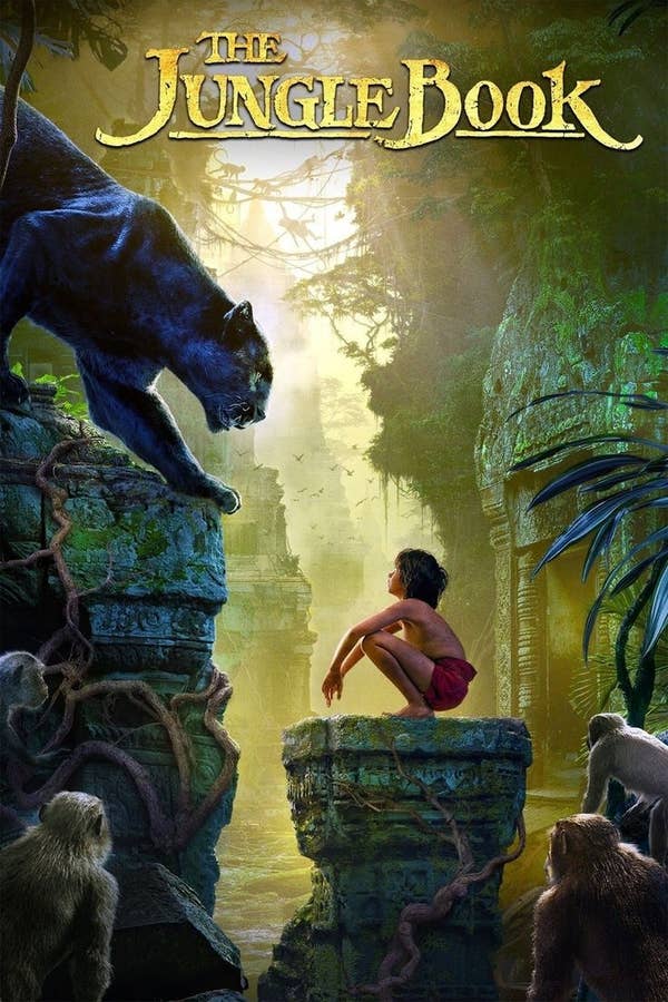 Portada de &quot;El Libro de la Selva&quot;, muestra a Mowgli sentado en una roca, rodeado de animales en la jungla, con Bagheera en foco