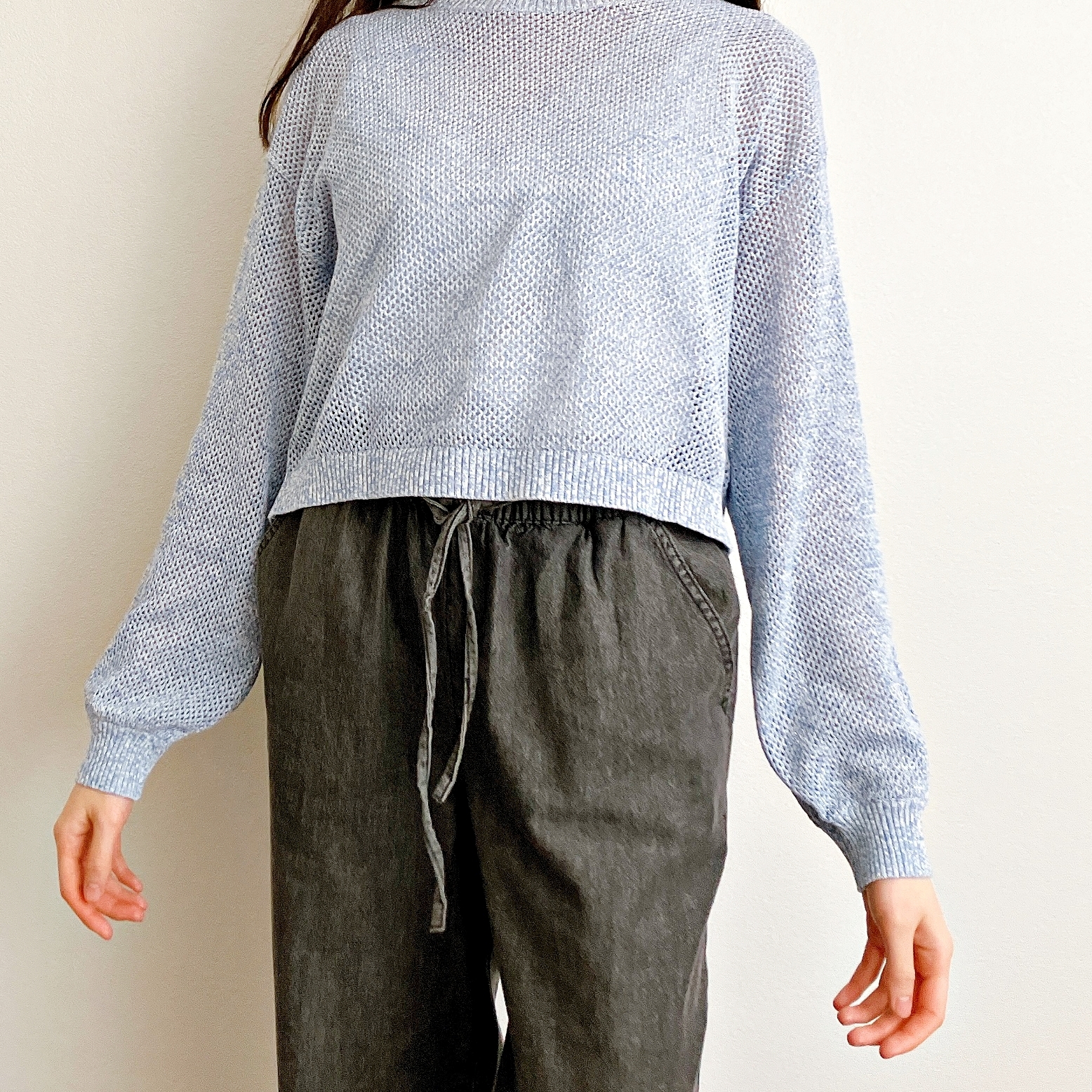 Honeys(ハニーズ)の「メッシュ編クルーニット」