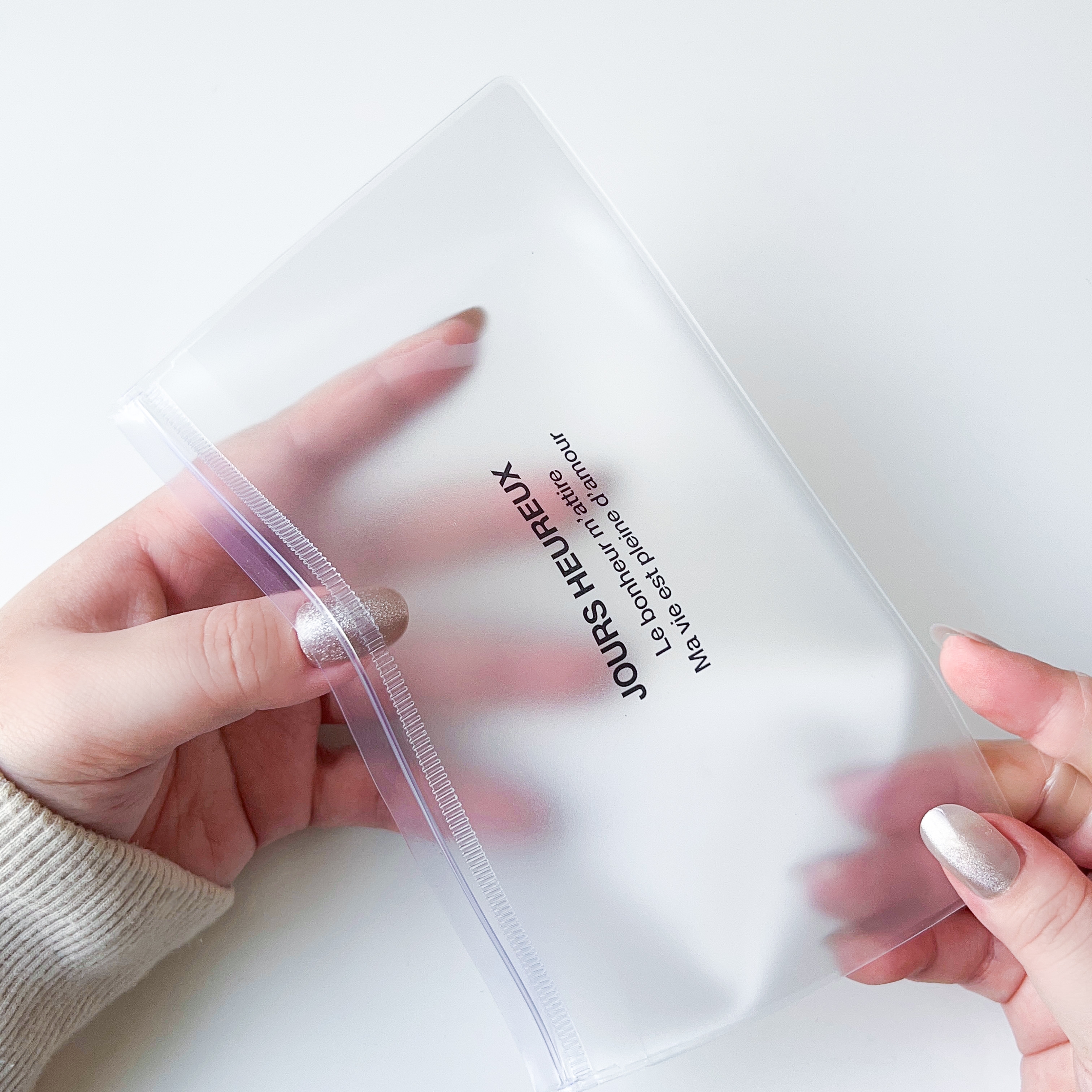 CanDo(キャンドゥ)の「フラットケース 仕切り付き」