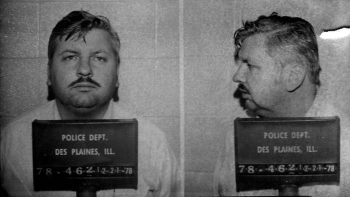 Mugshot of a antheral   with abbreviated  hairsbreadth  and mustache, facing beforehand   and side, taken astatine  Des Plaines Police Dept., dated 12-21-78