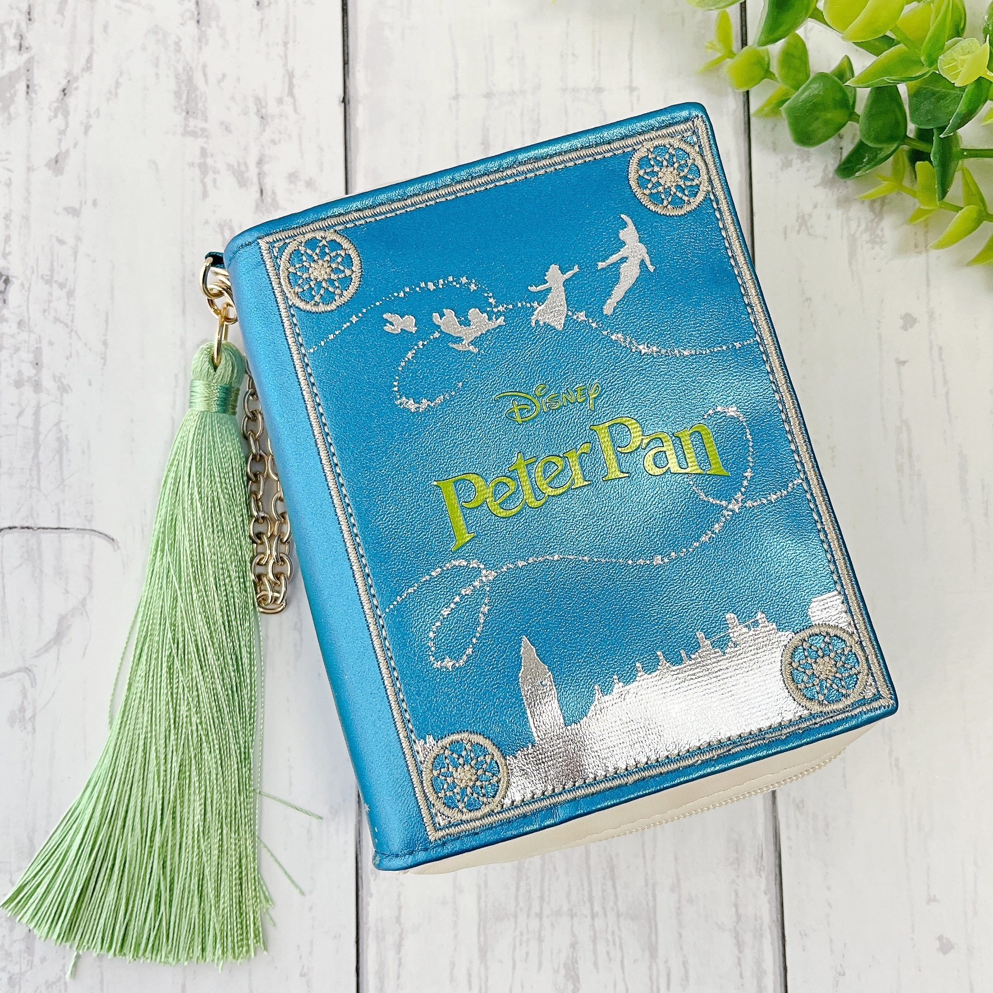 え、めっちゃ一目惚れです…！フランフラン×ディズニーの『魔法の本