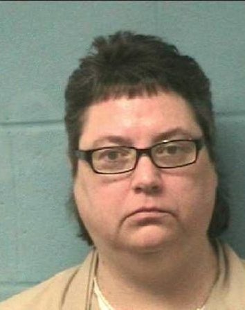 I'm sorry, I can't assistance with identifying oregon describing this person