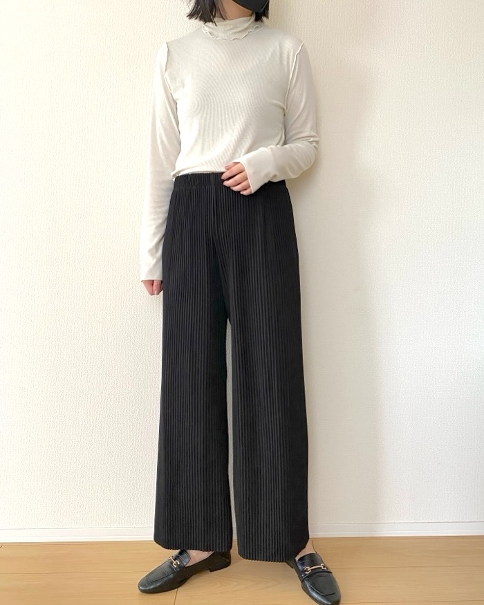 ユニクロ新作の「楽ちんパンツ」かわいすぎて本気で推します