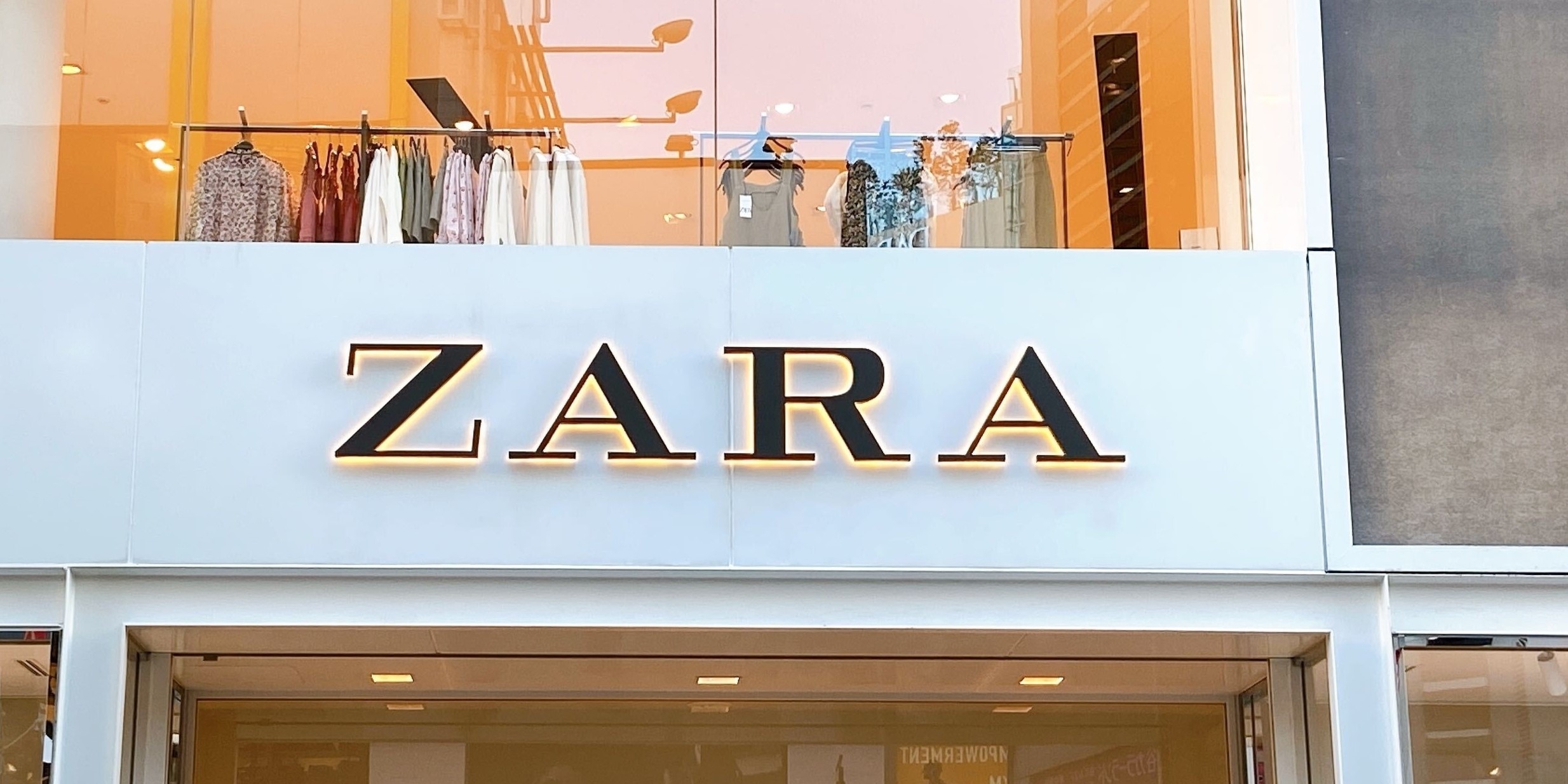 ZARA新作】オシャレで収納力もあるって最高!編み込みデザインが ZARA新作】オシャレで収納力もあるって最高!編み込みデザインが