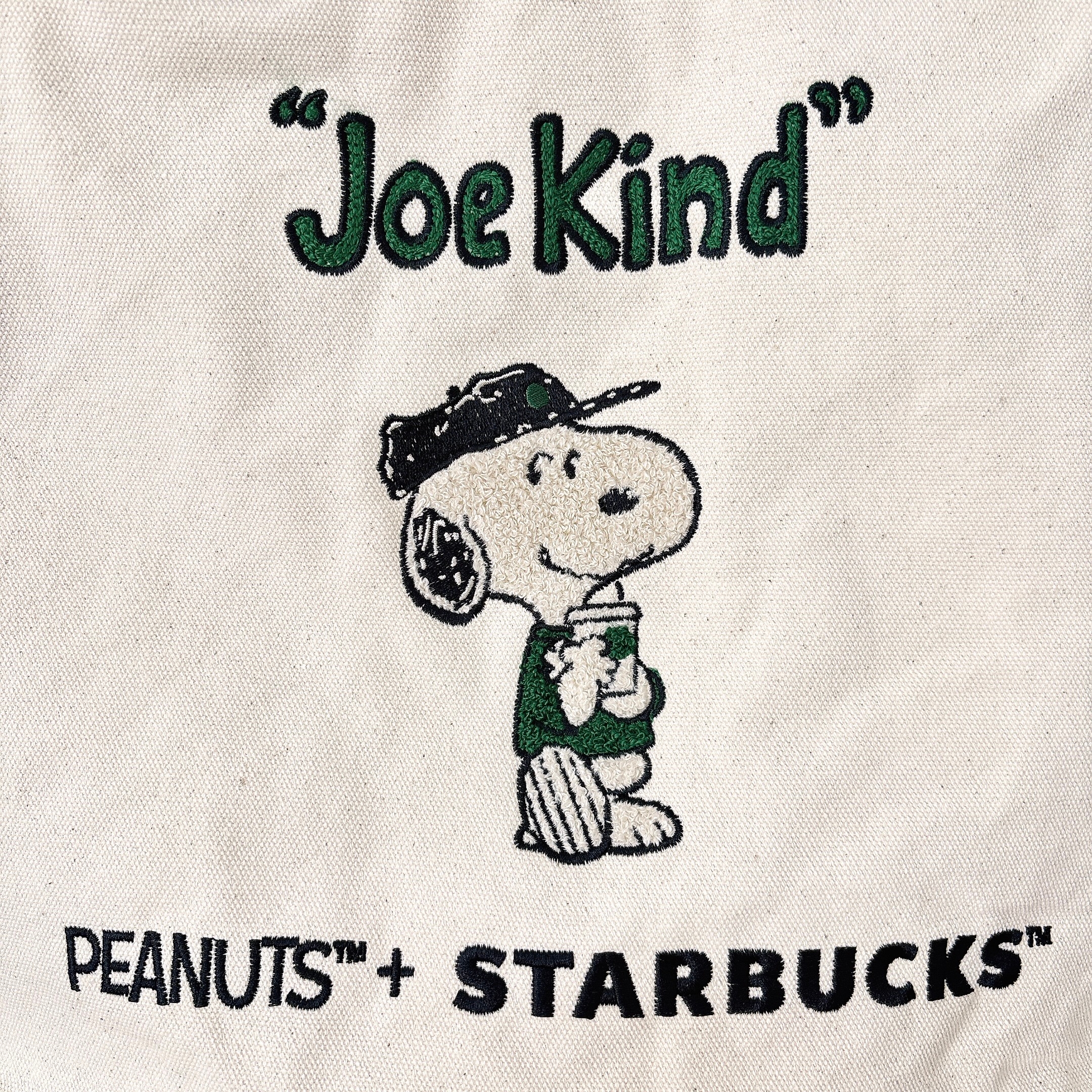 スタバ×ピーナッツの「大容量トートバッグ」が買って大正解