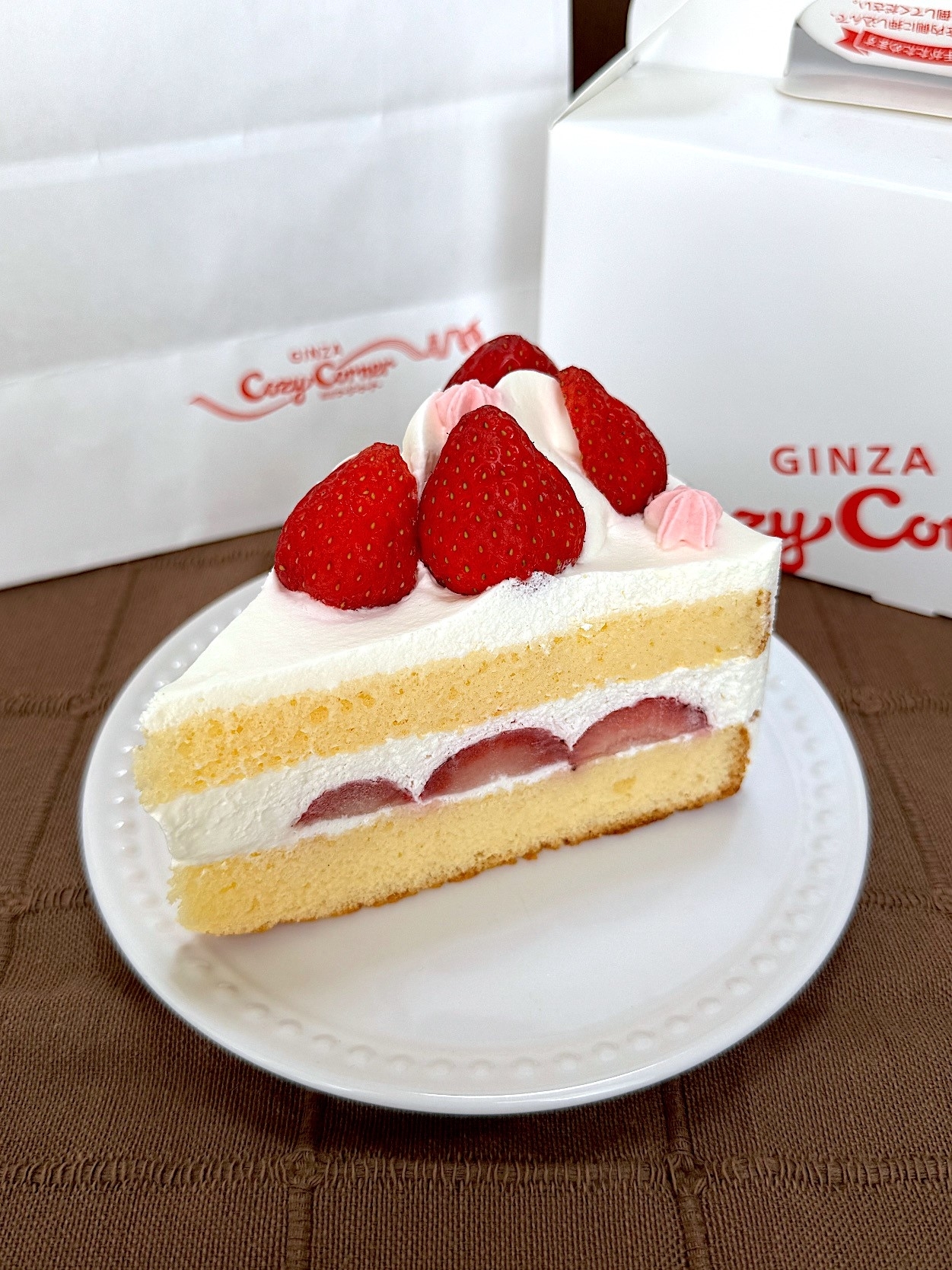 コージーコーナー】1秒で買うって決めた…！新作の「イチゴてんこ盛り