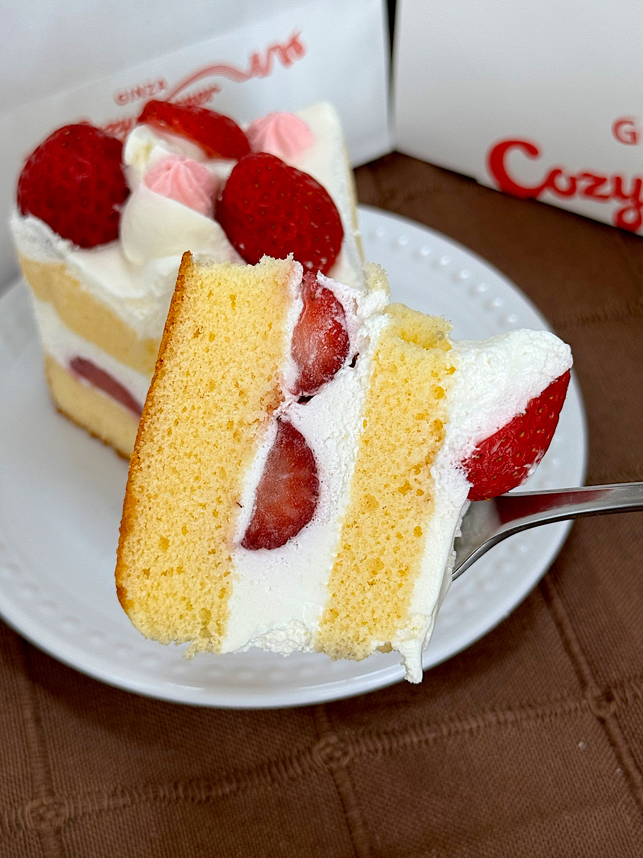 コージーコーナー】1秒で買うって決めた…！新作の「イチゴてんこ盛り