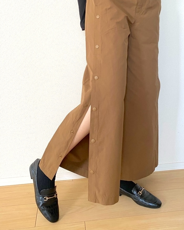 ユニクロ C サイドスナップパンツ 61 タグ付き ユニクロC】4990円→3990円に値下げ！「スタイルが良く見える