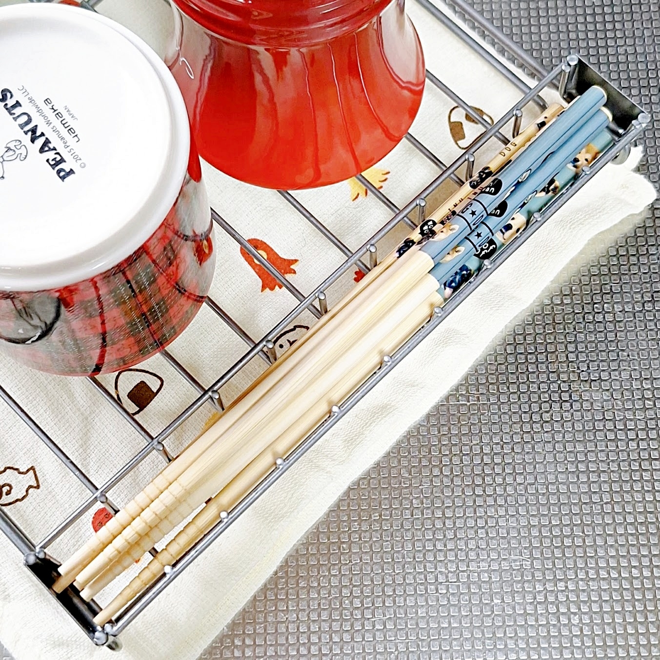 スリーコインズ「ウッドハンドル折りたたみディッシュラック/KITINTO」