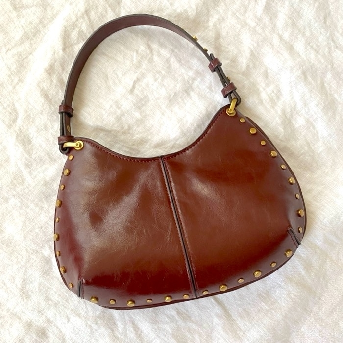 ZARAの「スタッズショルダーバッグ」