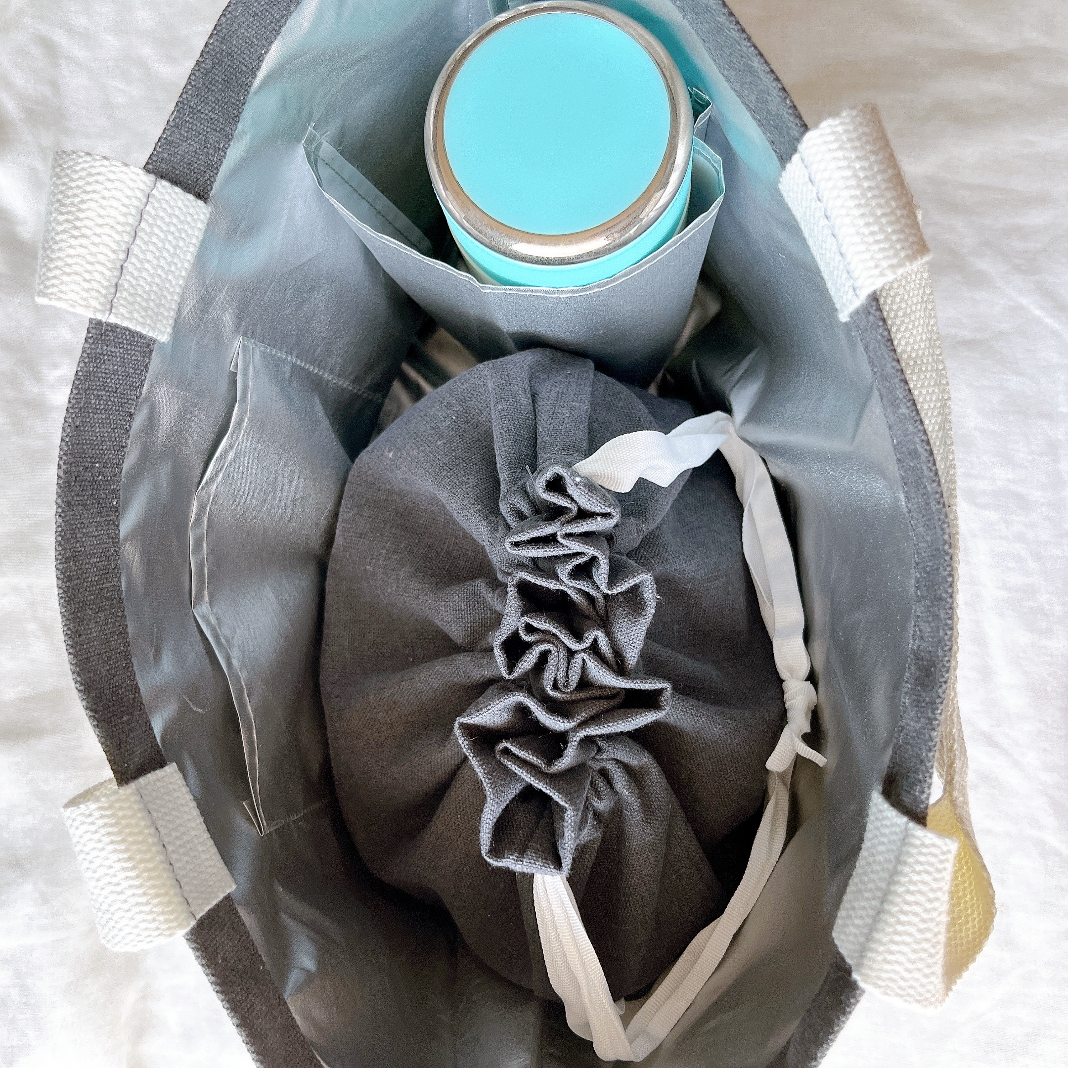 3COINSの「ランチトート／KITINTO」