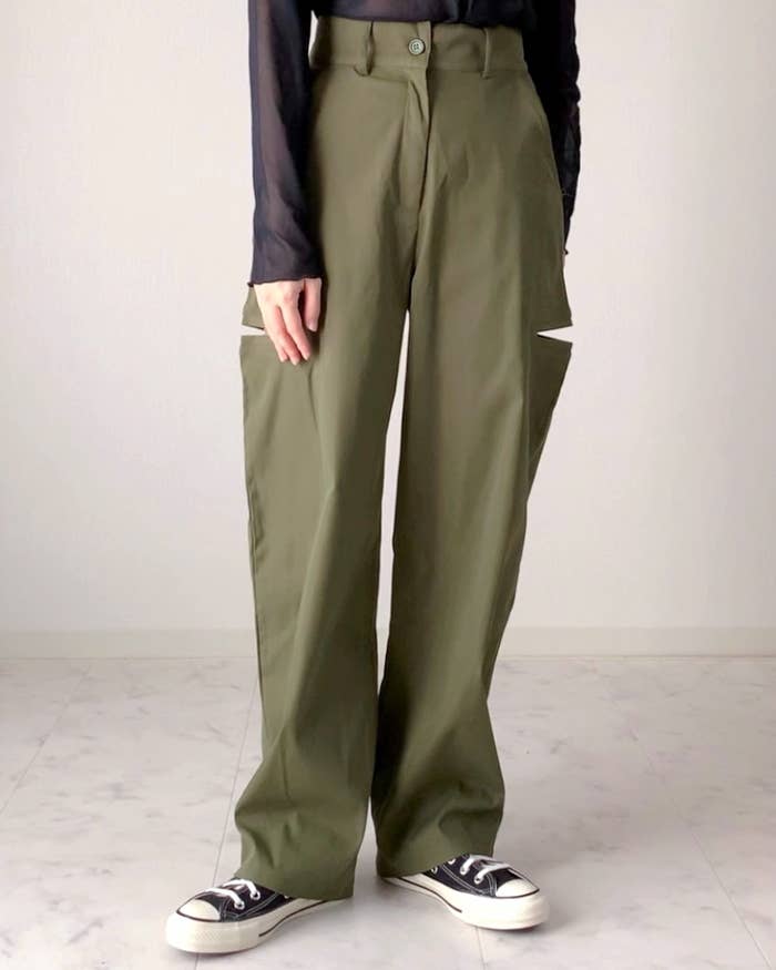 しまむらの「TT*KAOスリットワークP」