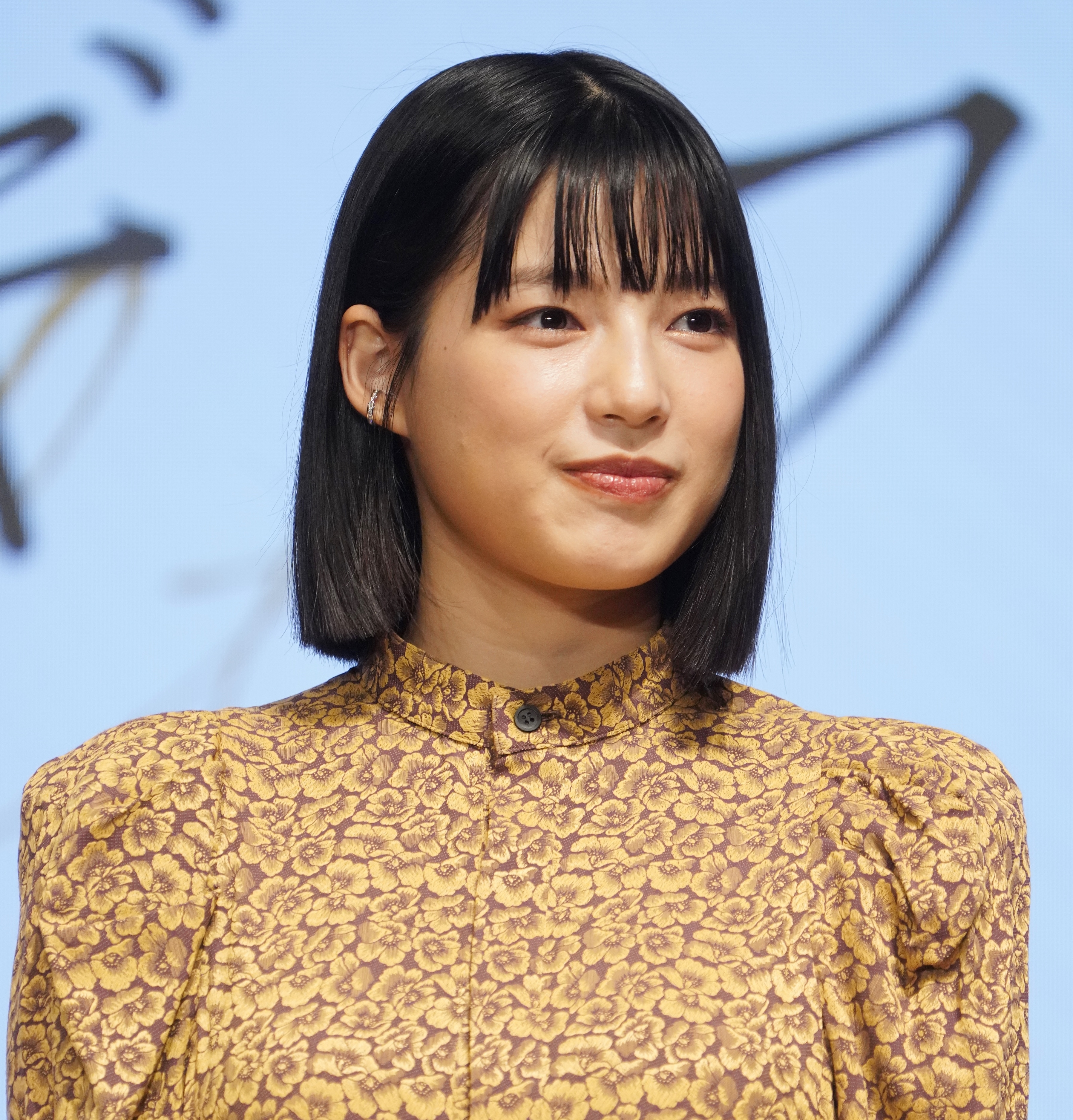 誰かと思った」「びっくり」石井杏奈、ばっさり新ヘアに驚きの声「30cm