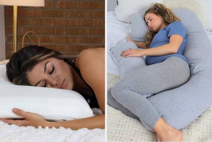 Dua wanita menunjukkan bantal yang berbeda: satu tidur di atas bantal standar, dan yang lainnya di atas bantal tubuh berbentuk U yang besar dan mendukung