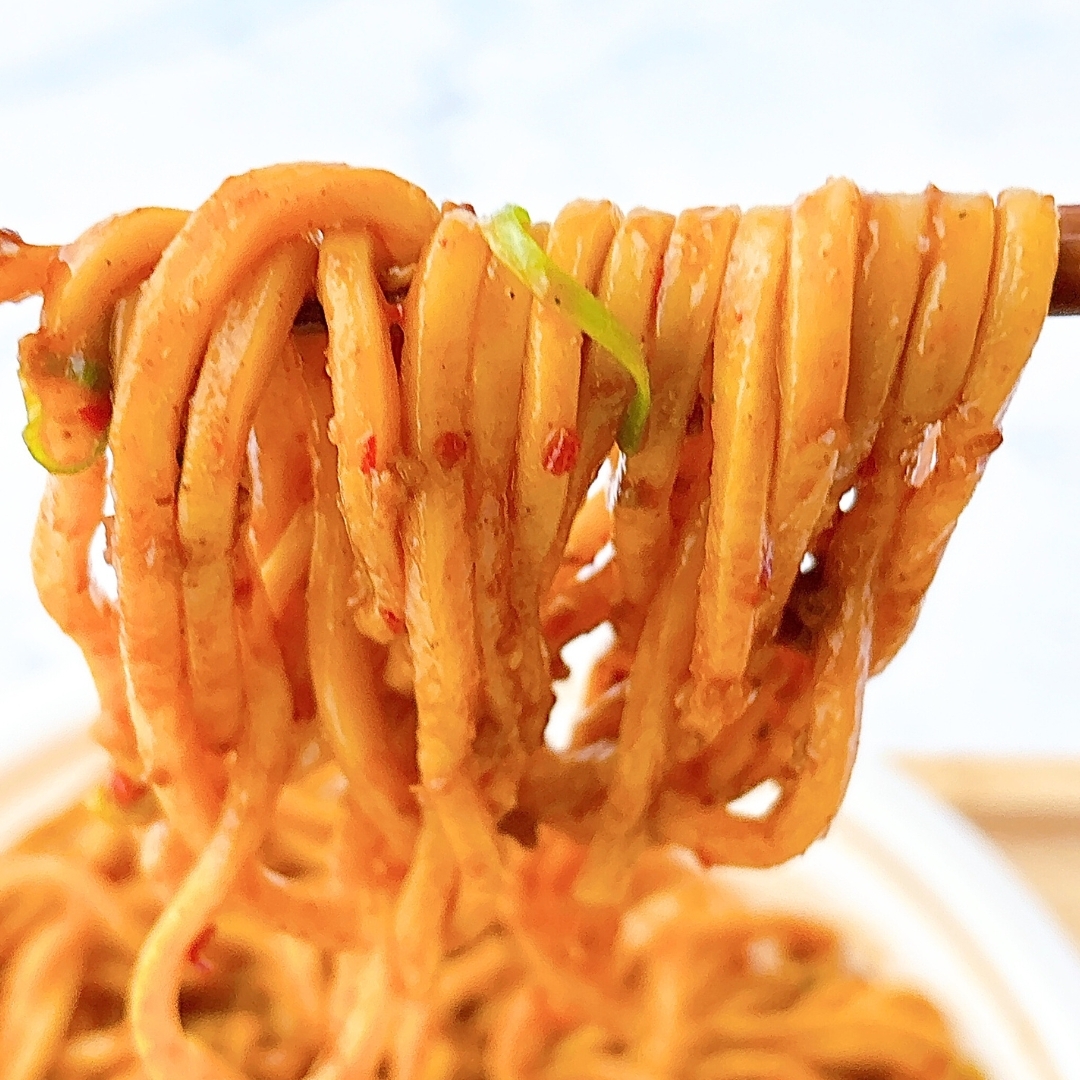 FamilyMart(ファミリーマート)「やみつきになる辛さ!麻辣焼そば」