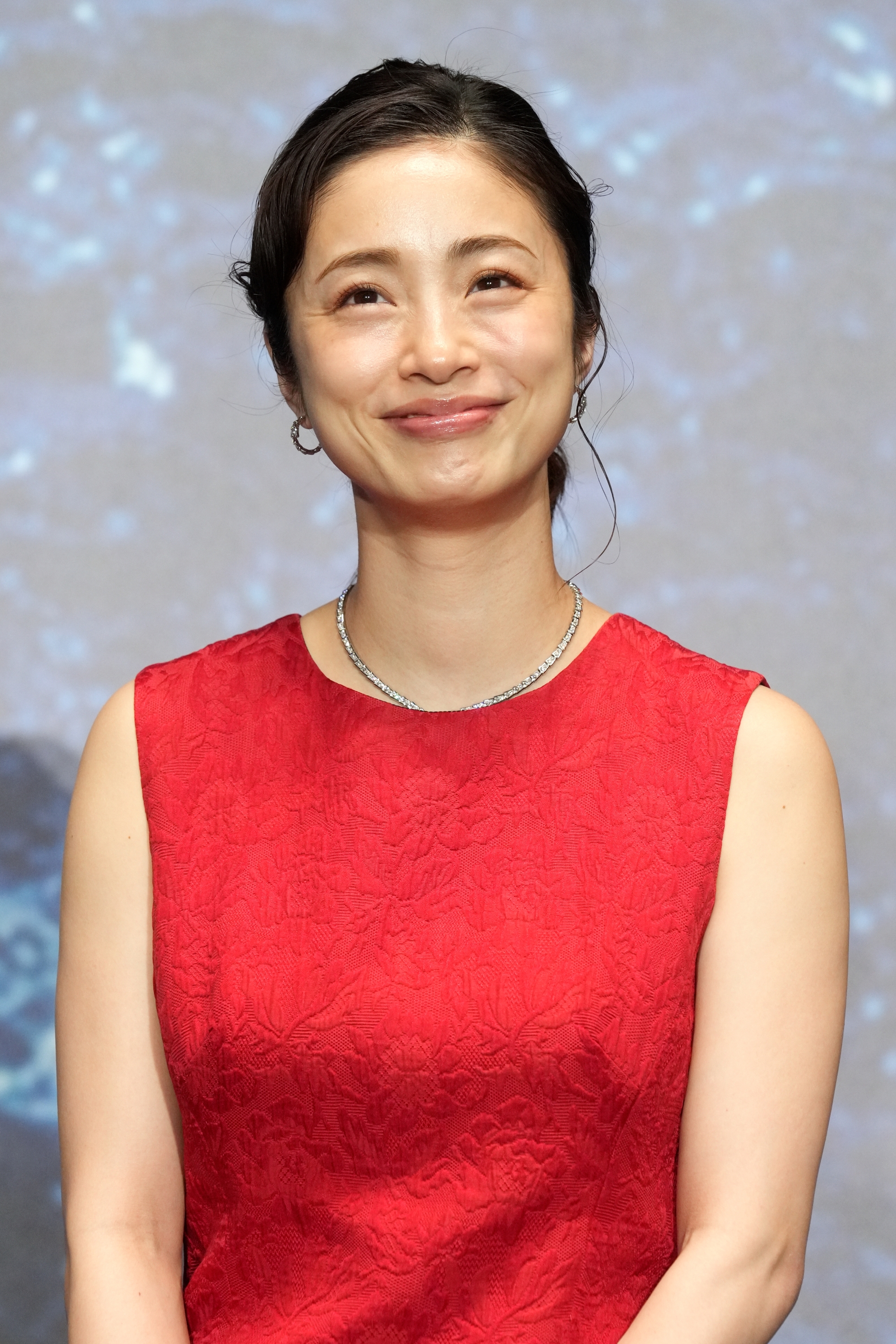 最高のピッチング」上戸彩の18年ぶり始球式に大反響「天才やん