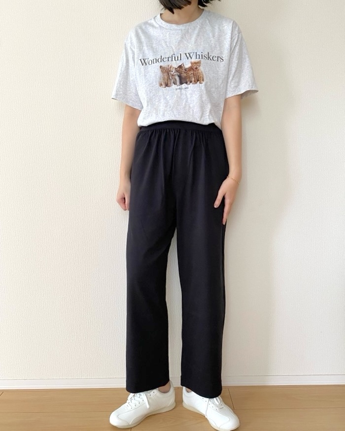 ユニクロの「ジャージーギャザーパンツ」