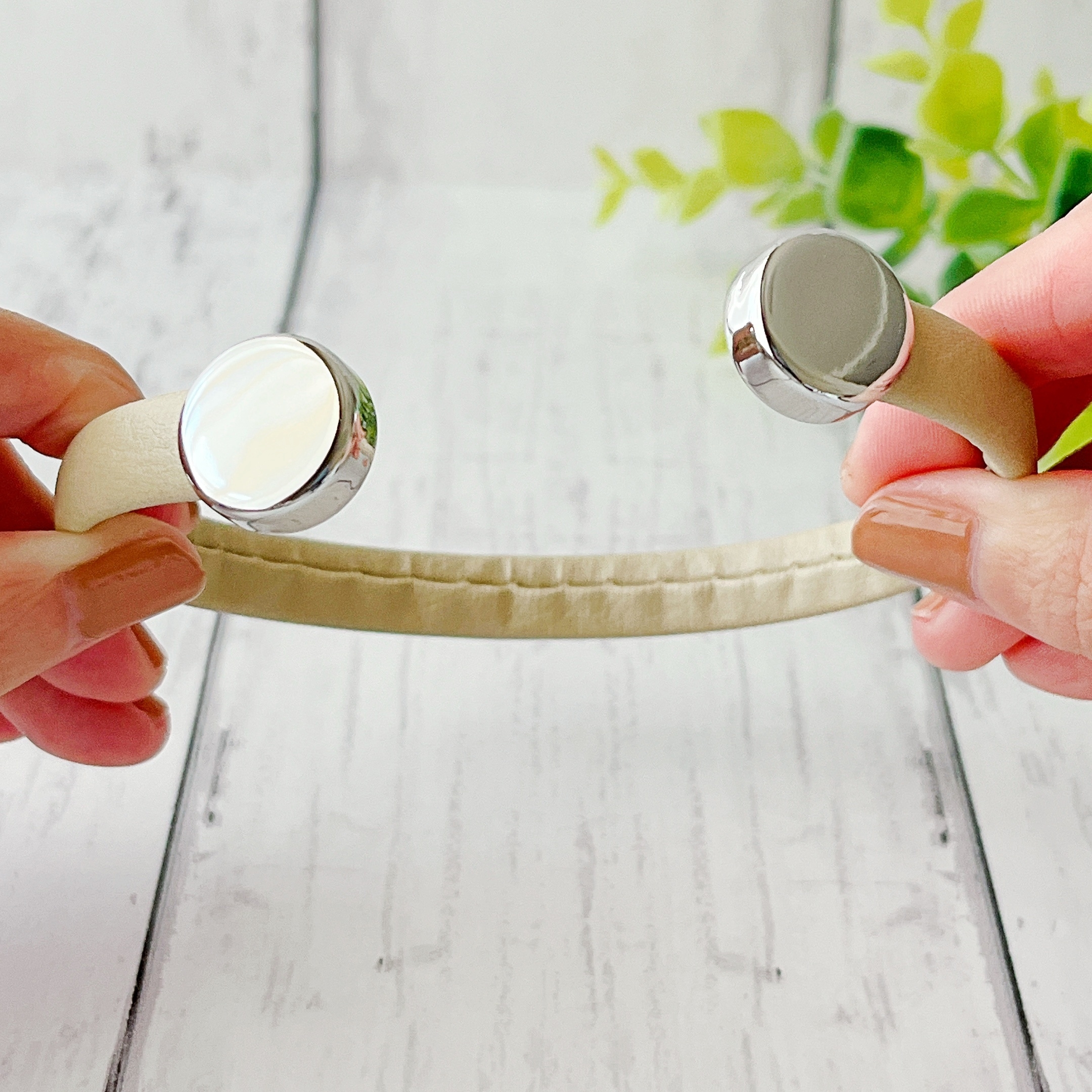 DAISO(ダイソー)の「らくらくアームバンド」