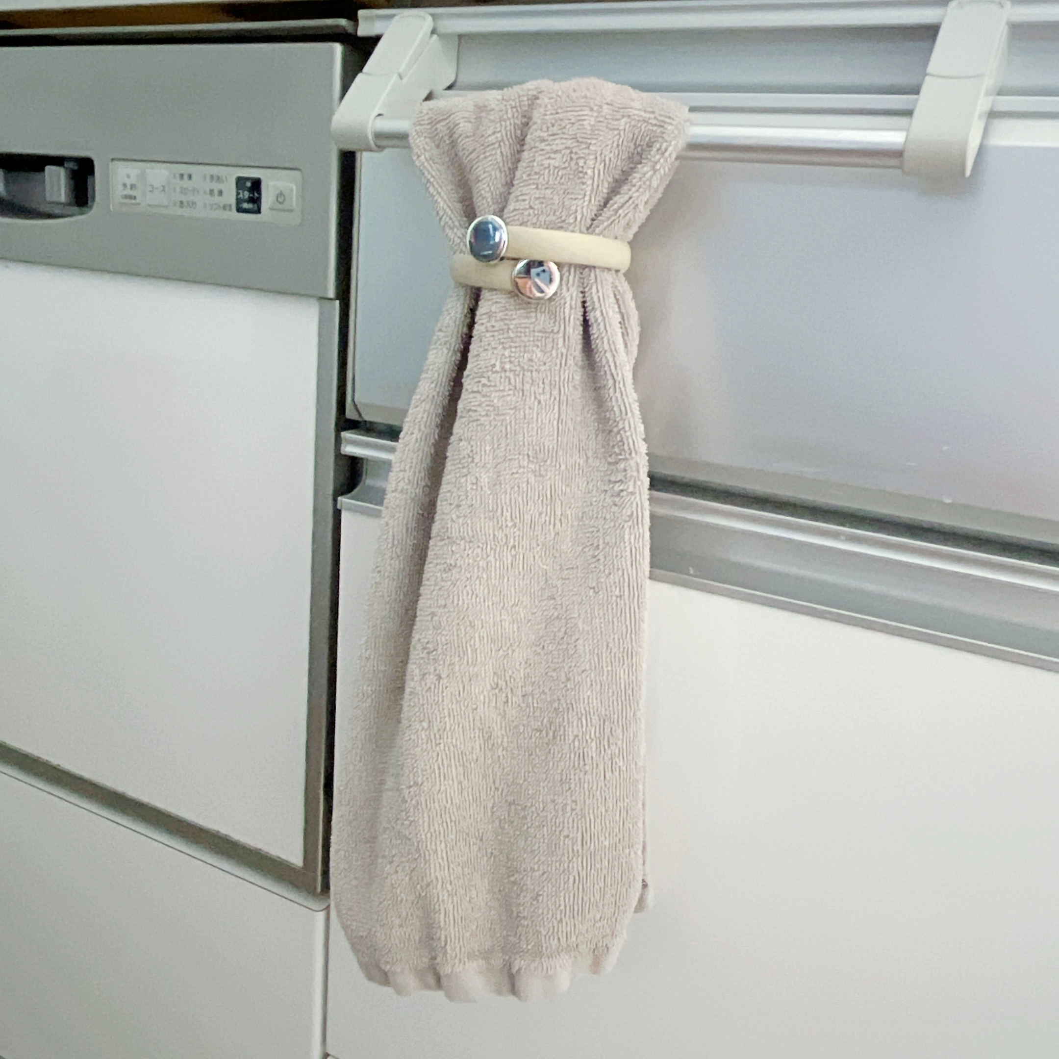 DAISO(ダイソー)の「らくらくアームバンド」