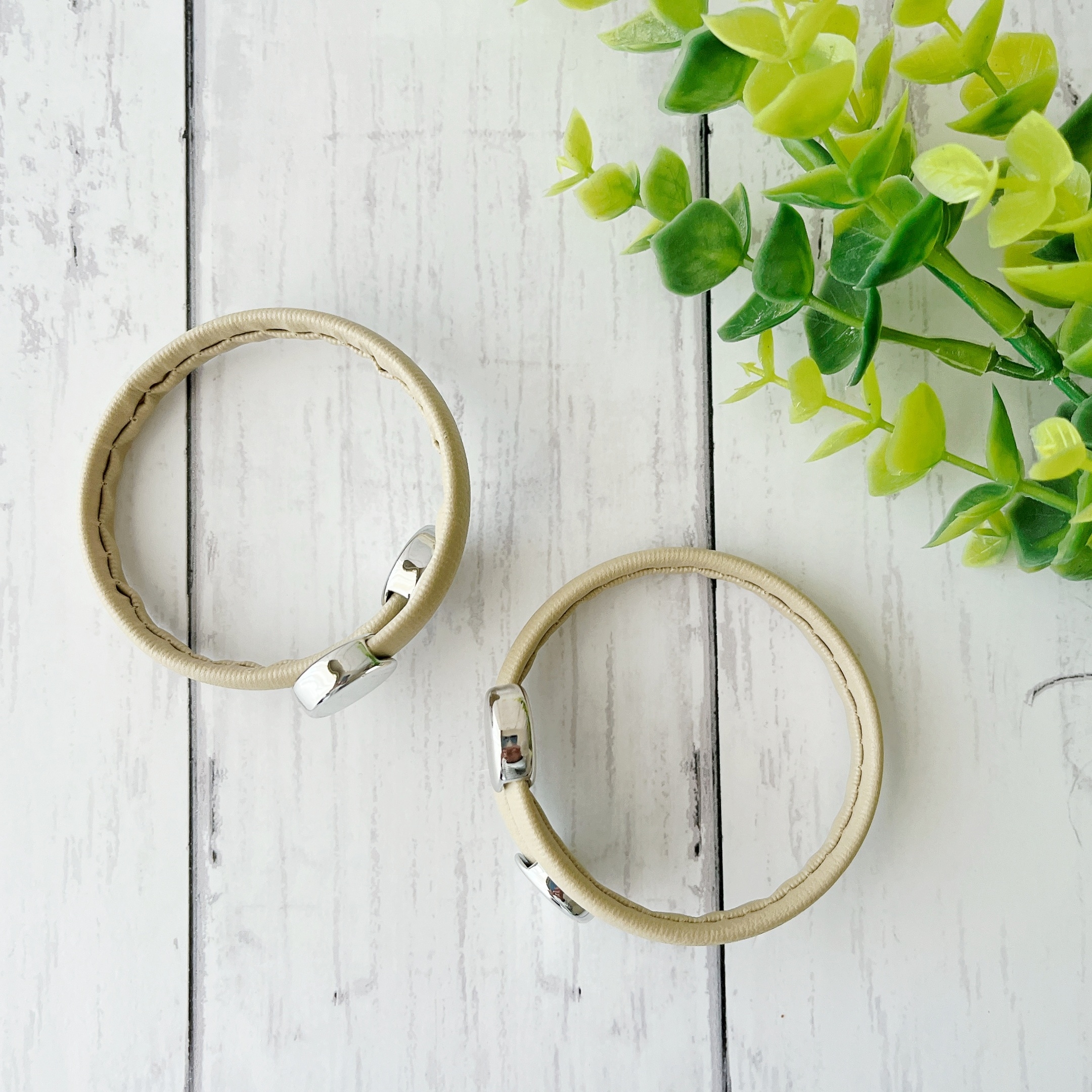 DAISO(ダイソー)の「らくらくアームバンド」