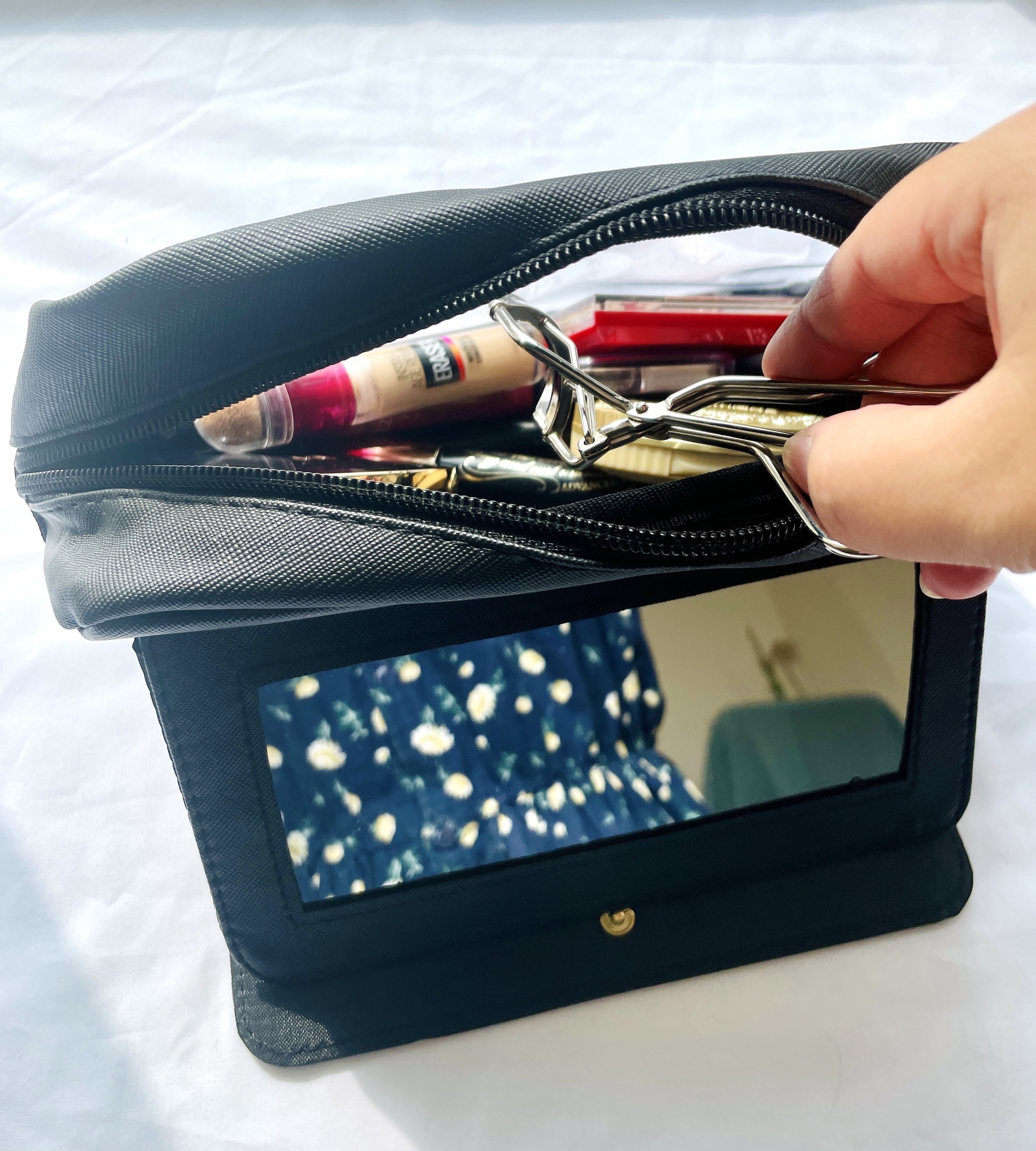 ダイソー「ポーチ（鏡付）」