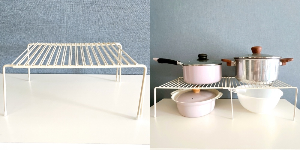 左の画像にはキッチンラック、右の画像には鍋やボウルが収納されたキッチンラック。