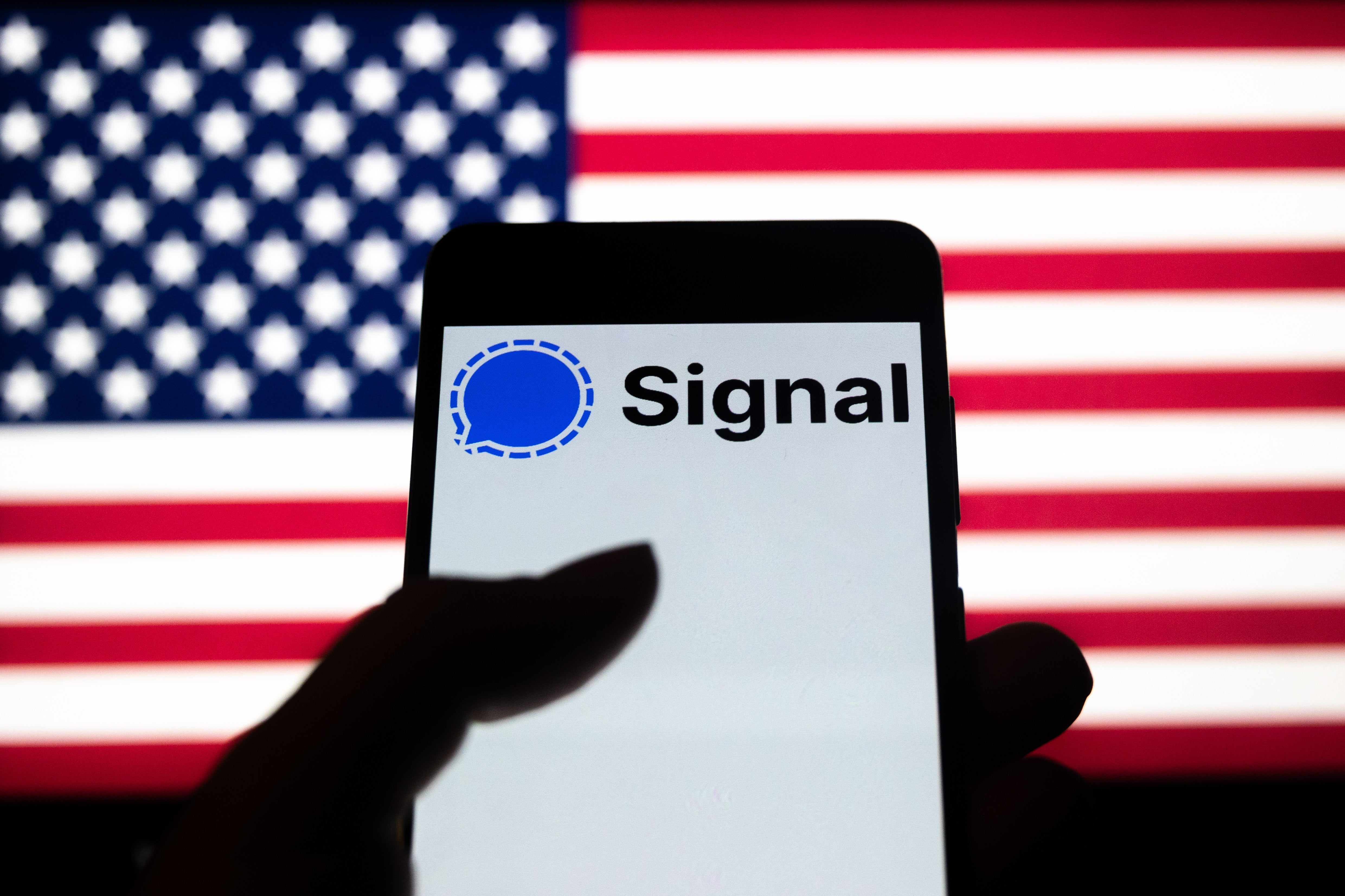 CIA Veteran's Inside Take On Signalgate Crisis