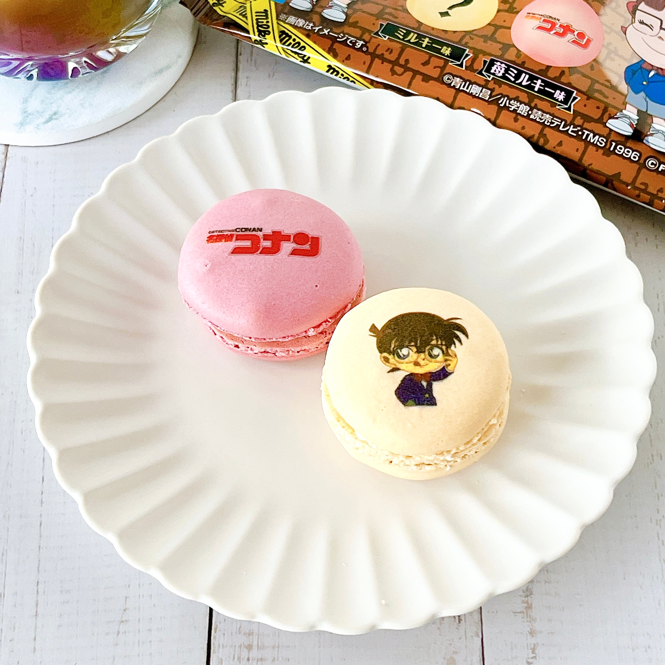 FamilyMart(ファミリーマート)「コナンマカロン ミルキー味&苺ミルキー味」