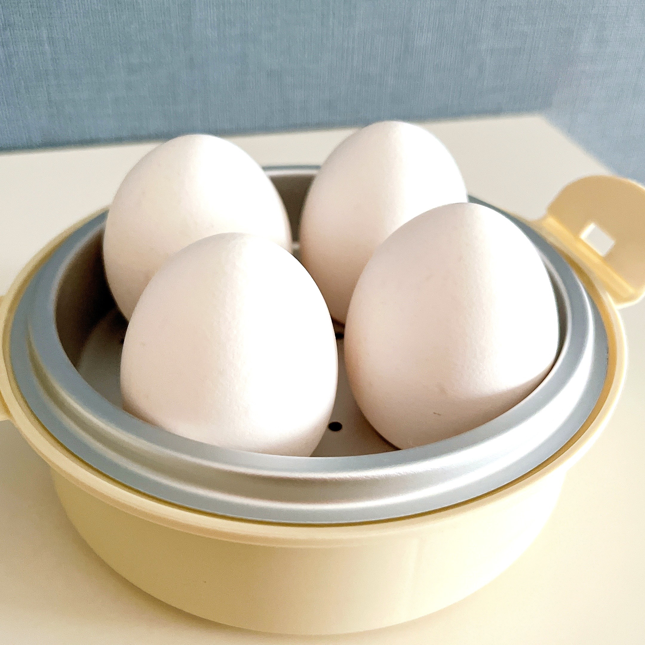 3COINSの「《レンジで簡単》ゆでたまごメーカー/KITINTO」