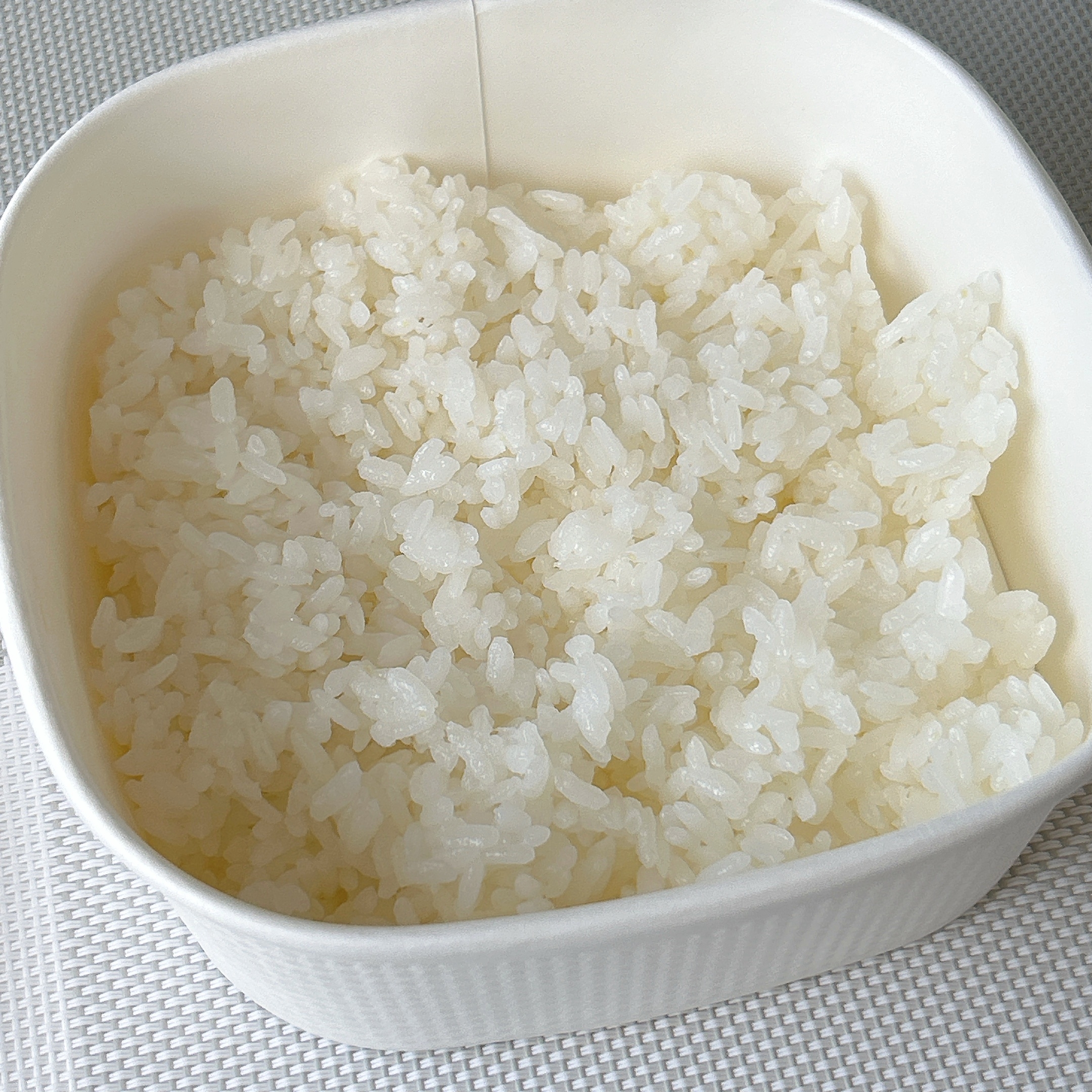 セブン-イレブンの「牛肉の旨みとけこむ ハヤシライス」