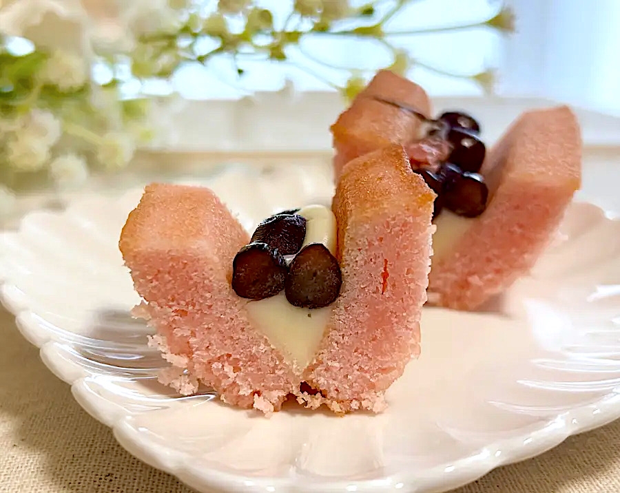 無印良品の「桜のフィナンシェサンド」