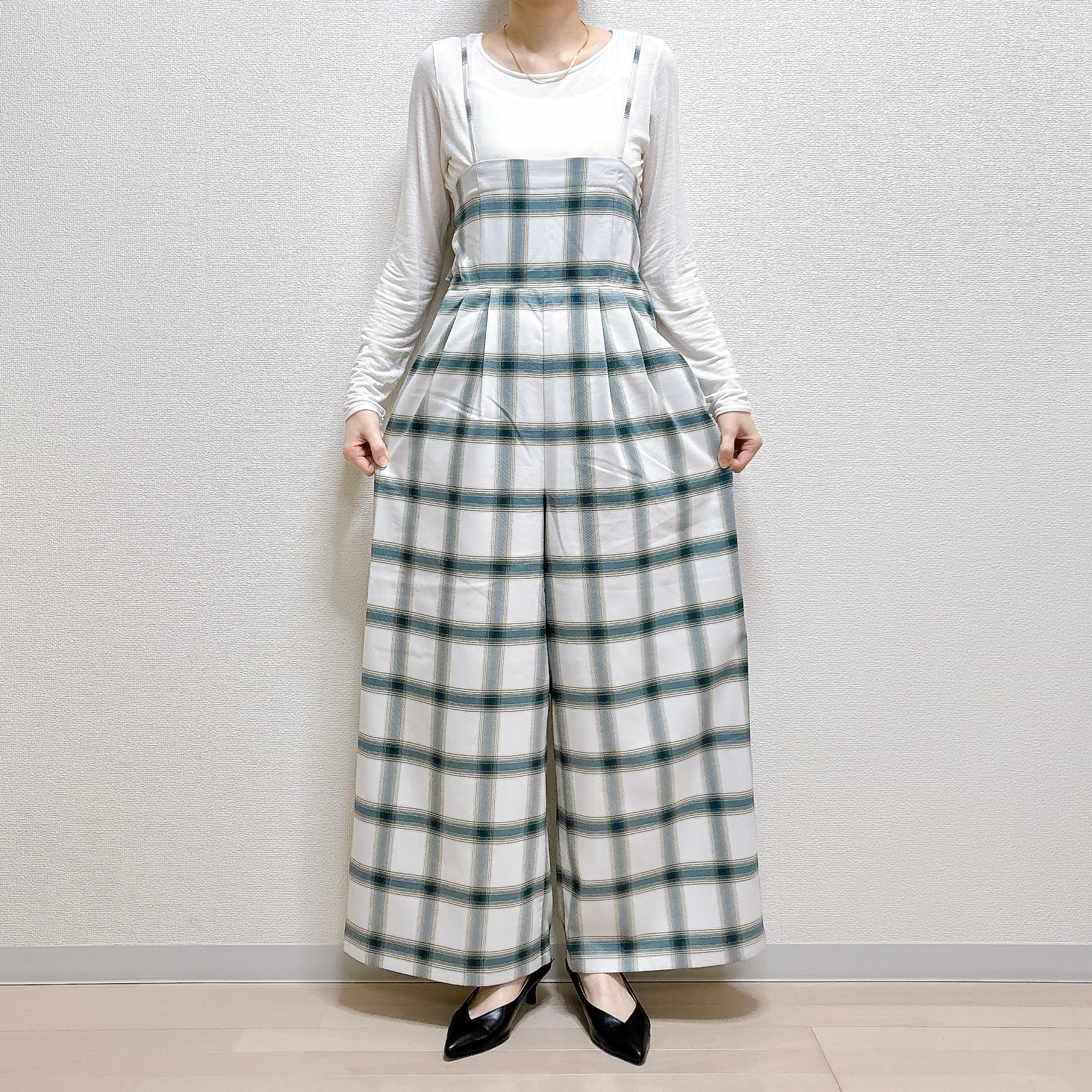 ローリーズファーム「オンブレチェックベアサロペット」