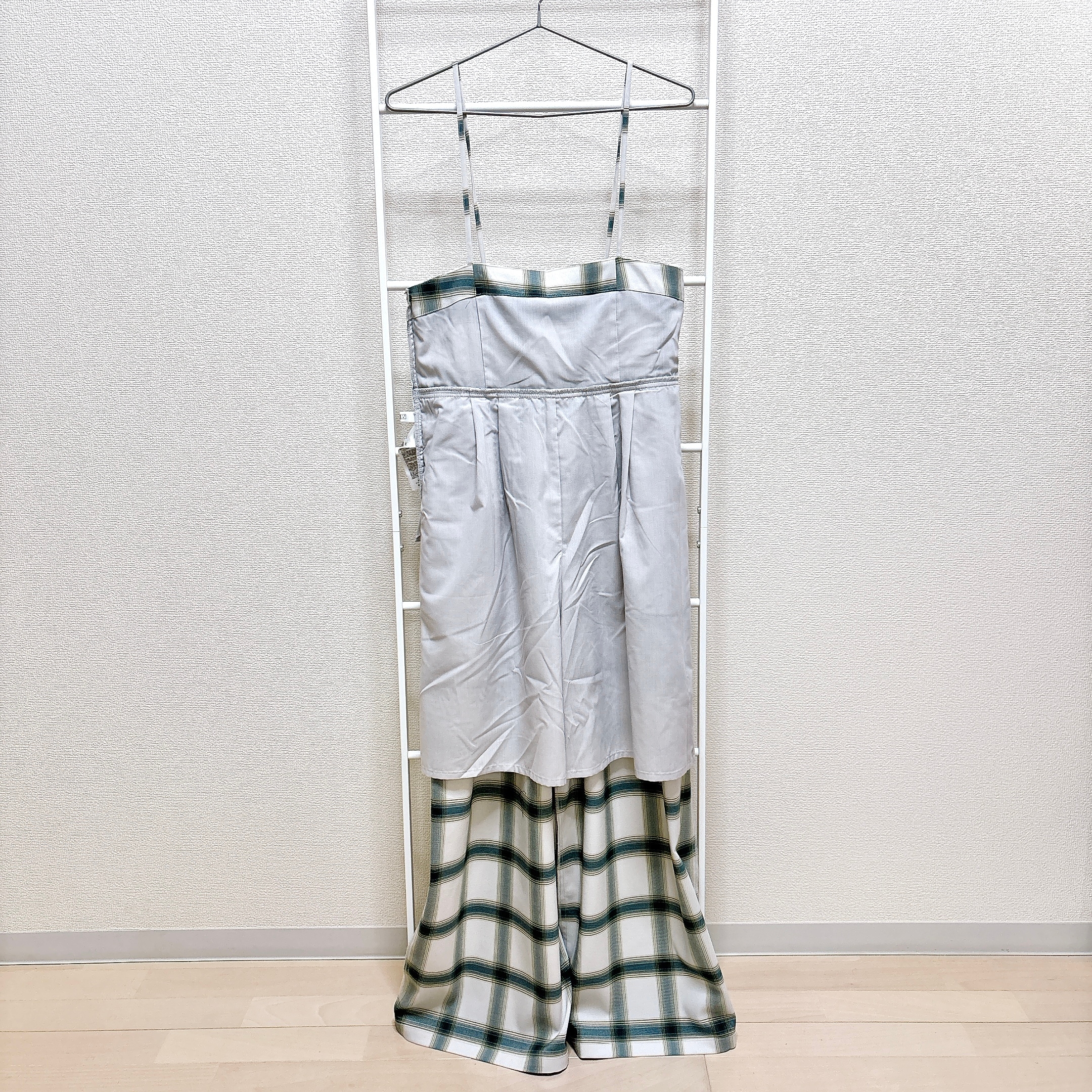 ローリーズファーム「オンブレチェックベアサロペット」