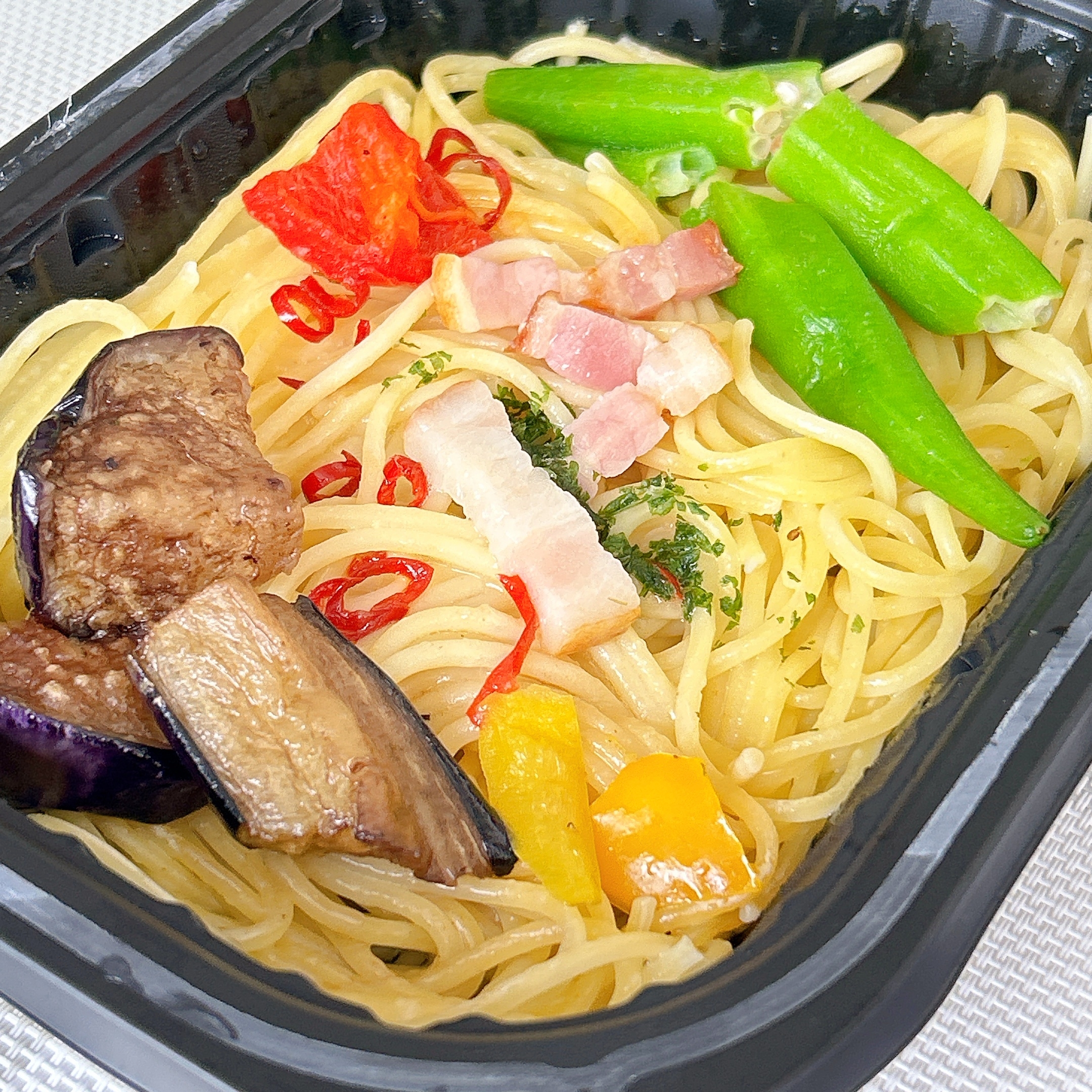 LAWSON（ローソン）の「ごろっと野菜のペペロンチーノ」