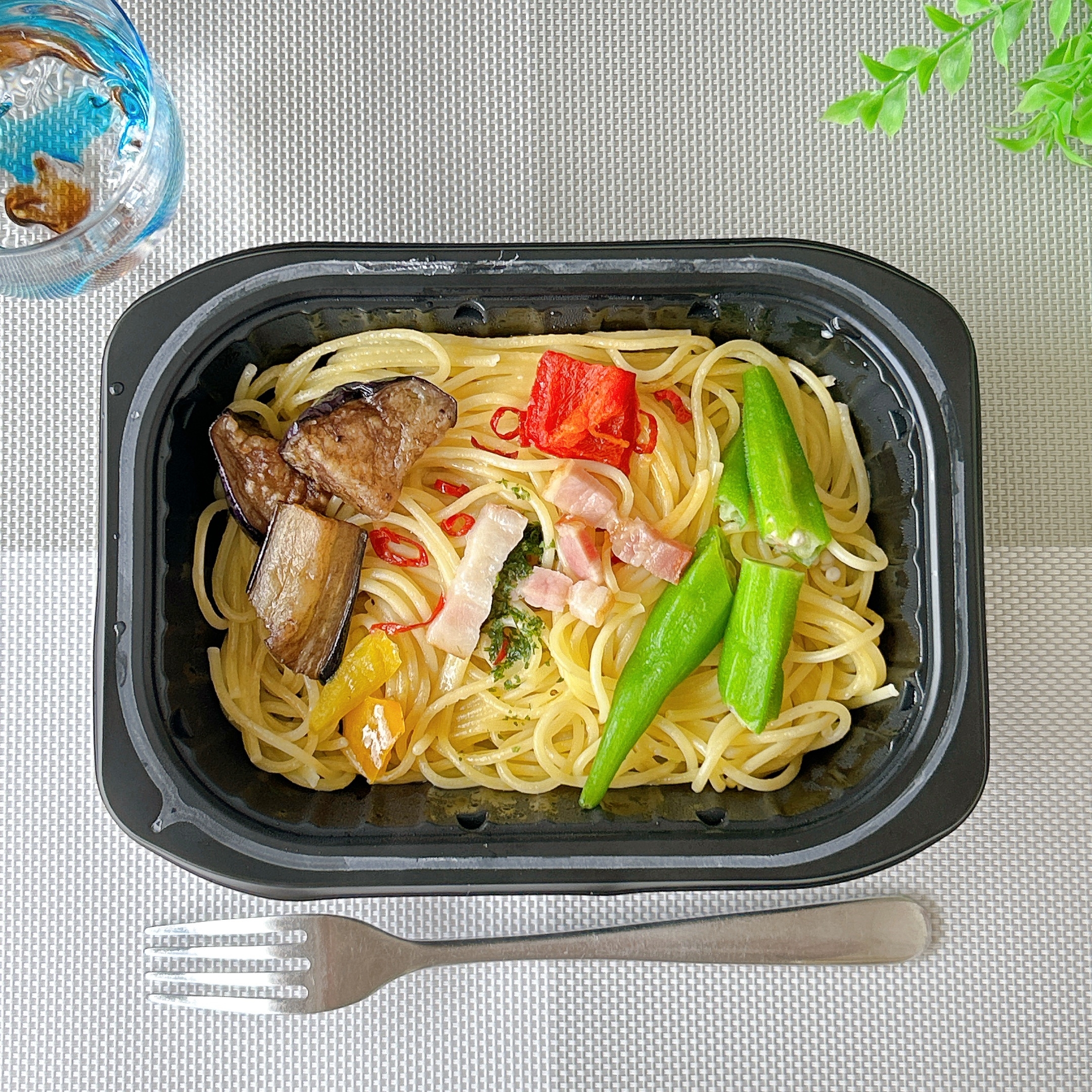 LAWSON（ローソン）の「ごろっと野菜のペペロンチーノ」