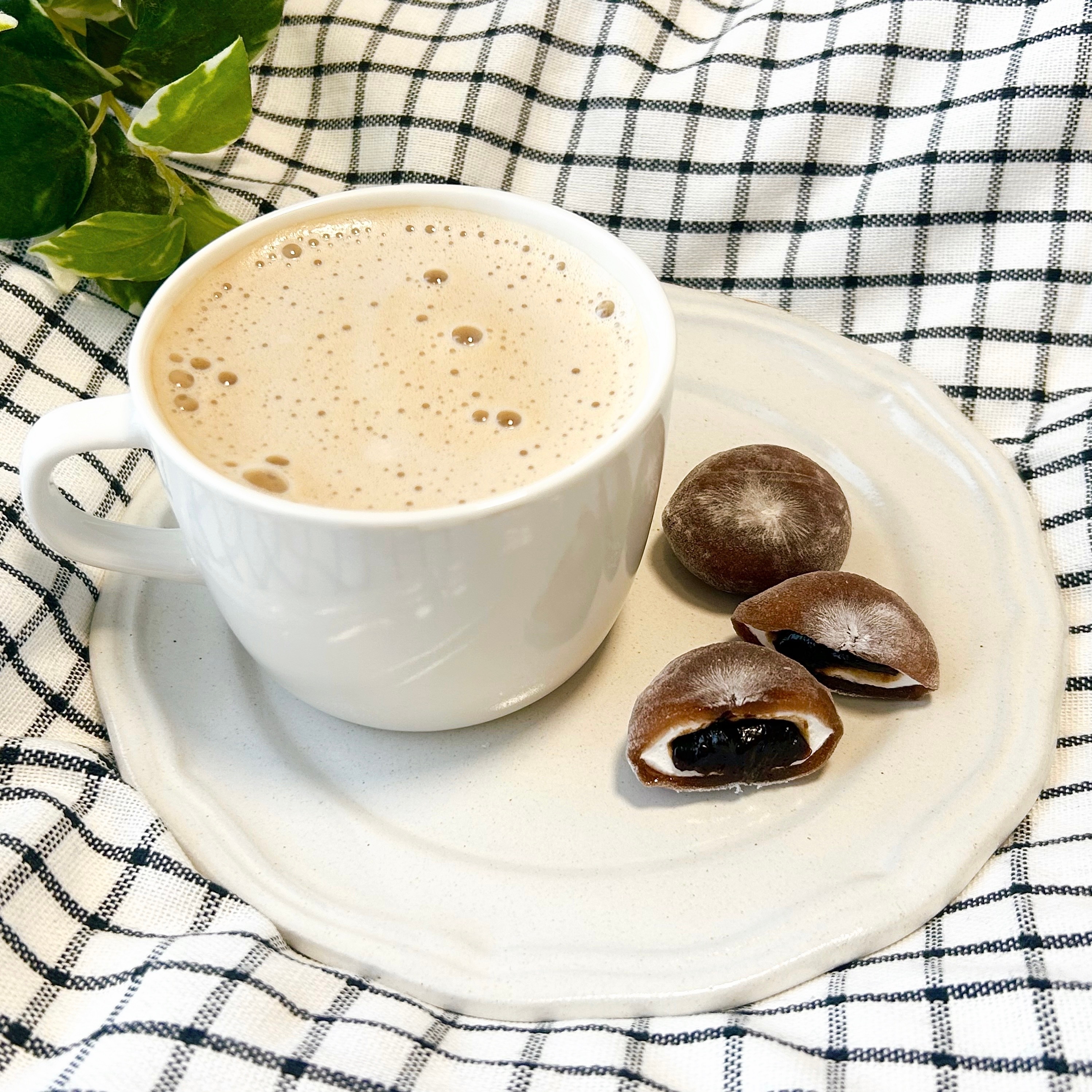 3COINS(スリーコインズ)の「深い焙煎の大人の甘さ コーヒー餅」