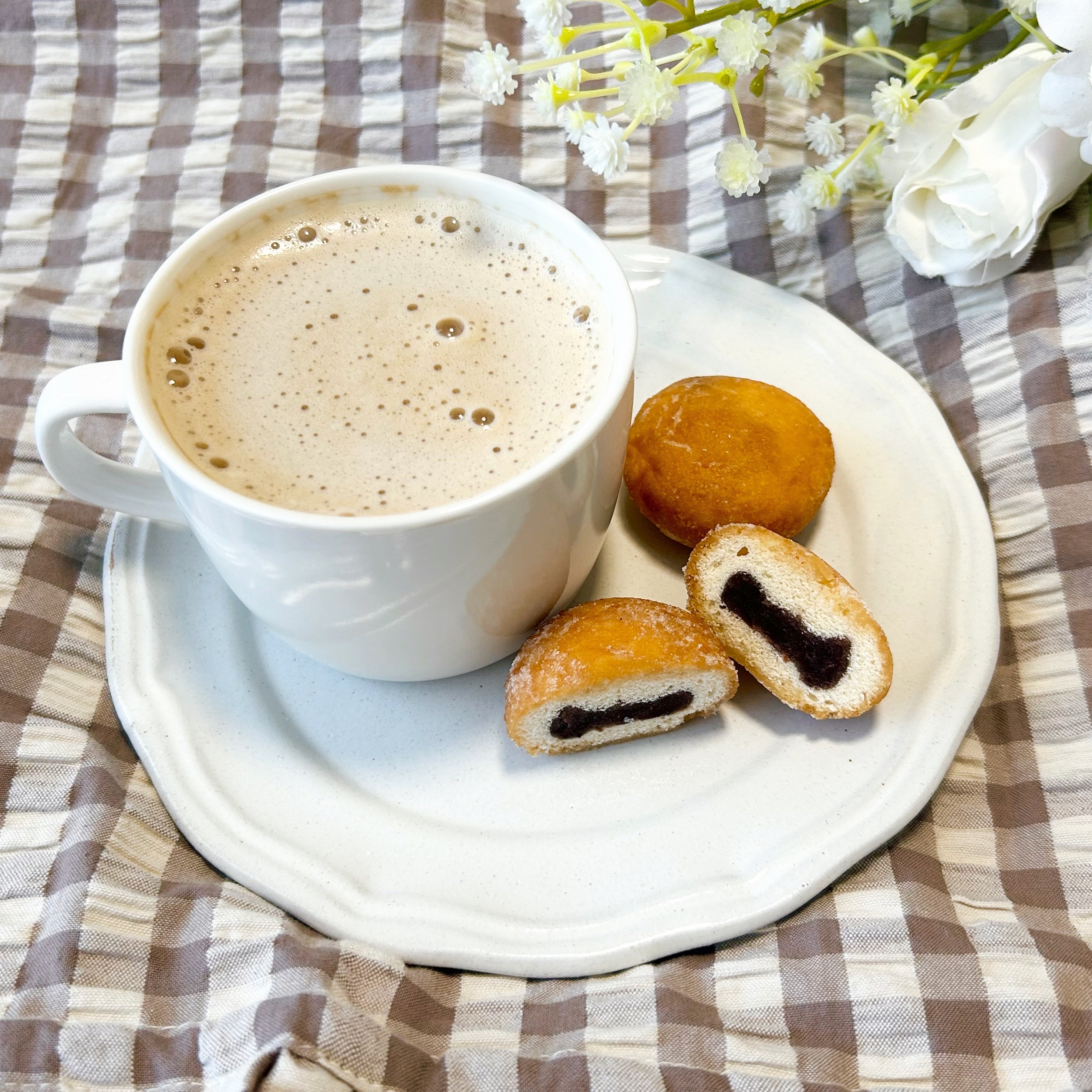 3COINS(スリーコインズ)の「しっとり食感のミニあんドーナツ」