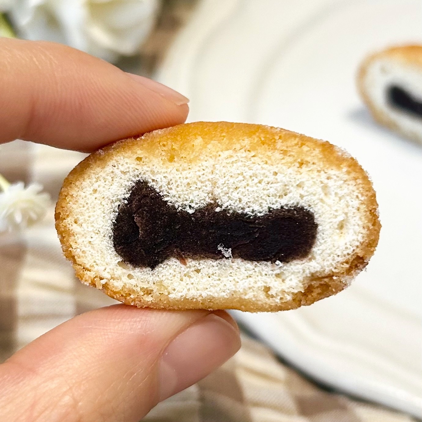 3COINS(スリーコインズ)の「しっとり食感のミニあんドーナツ」