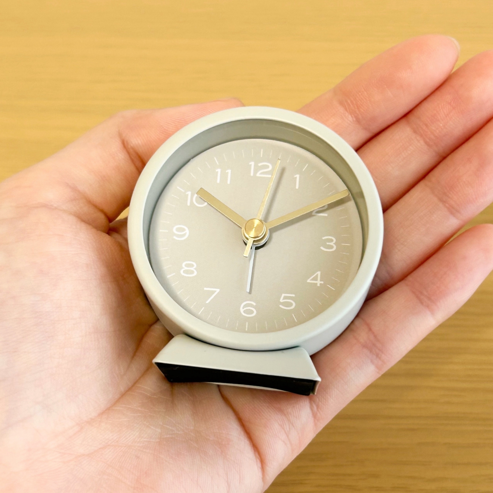 フランフラン「ラウンドミニテーブルクロック グリーン」