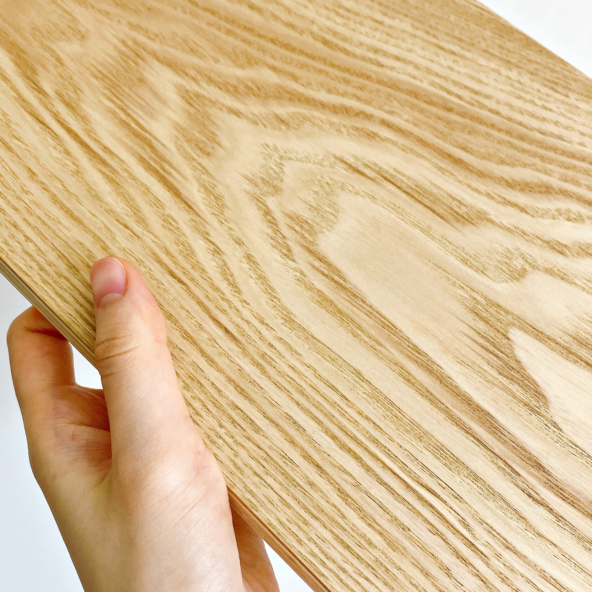 ニトリの「【隙間収納】スチールワゴントロリスリム 蓋トレー付き2点セットWH」