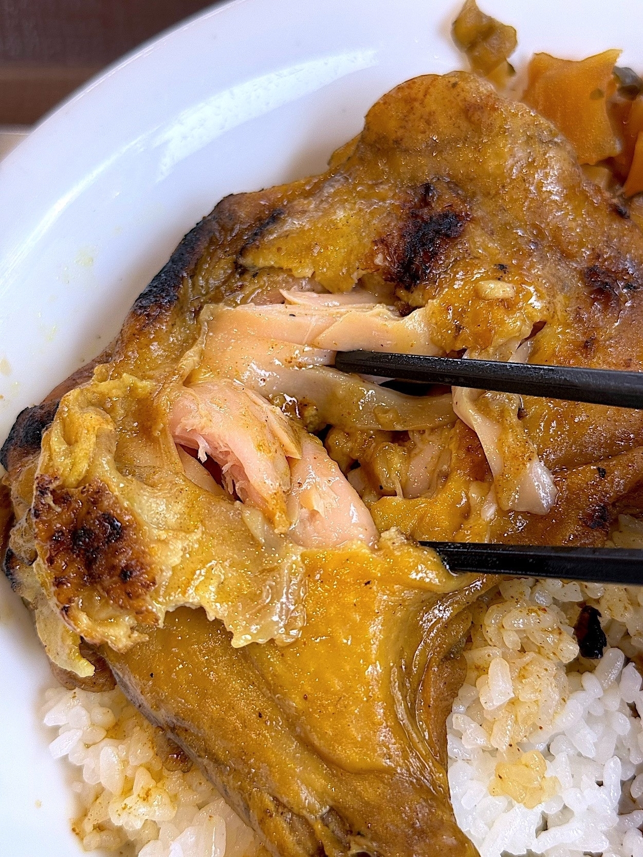 すき家「炭火焼きほろほろチキンカレー」