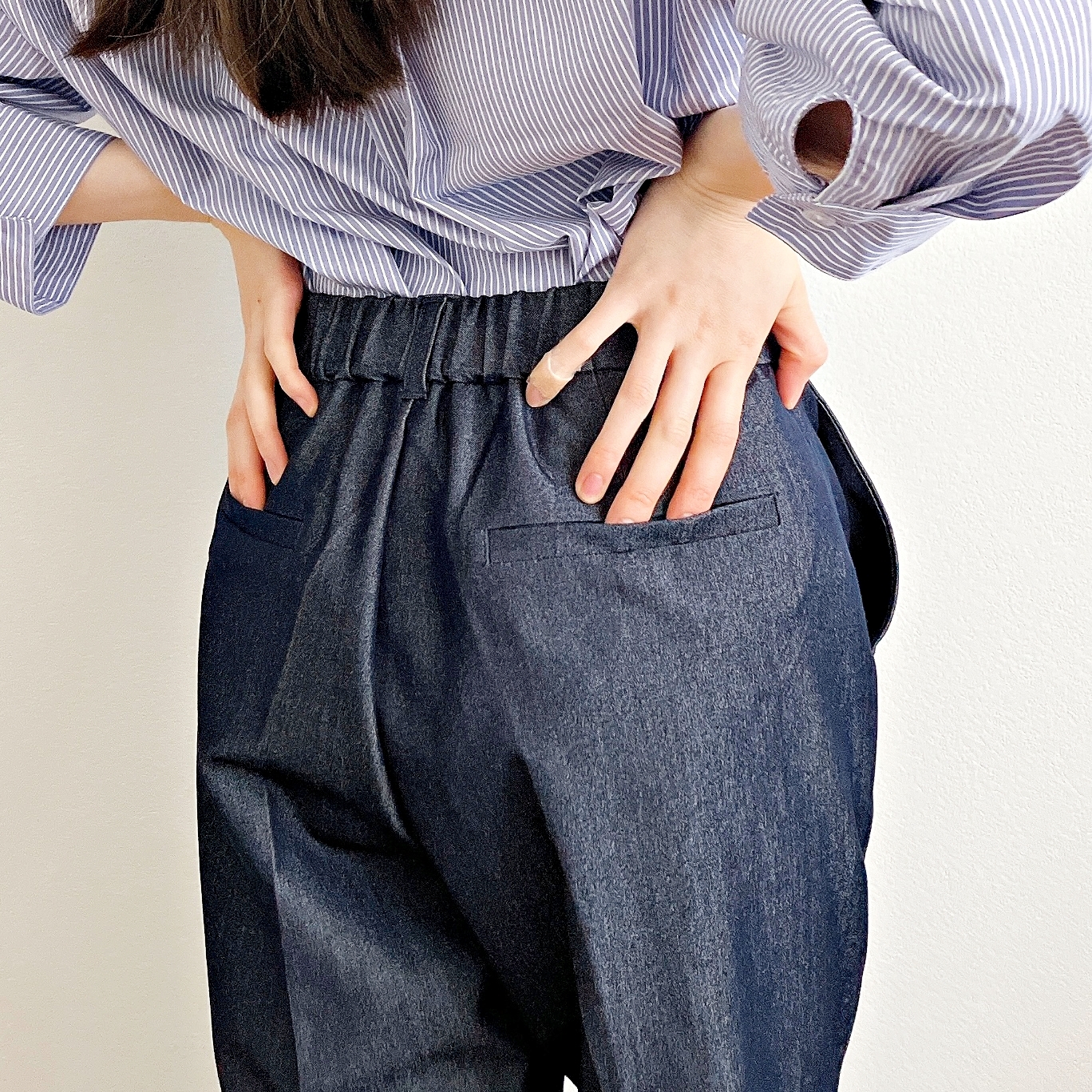 Honeys(ハニーズ)の「デニム風クロップドパンツ」
